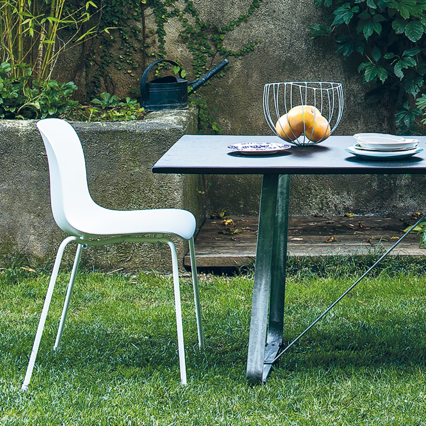 TROY chair black