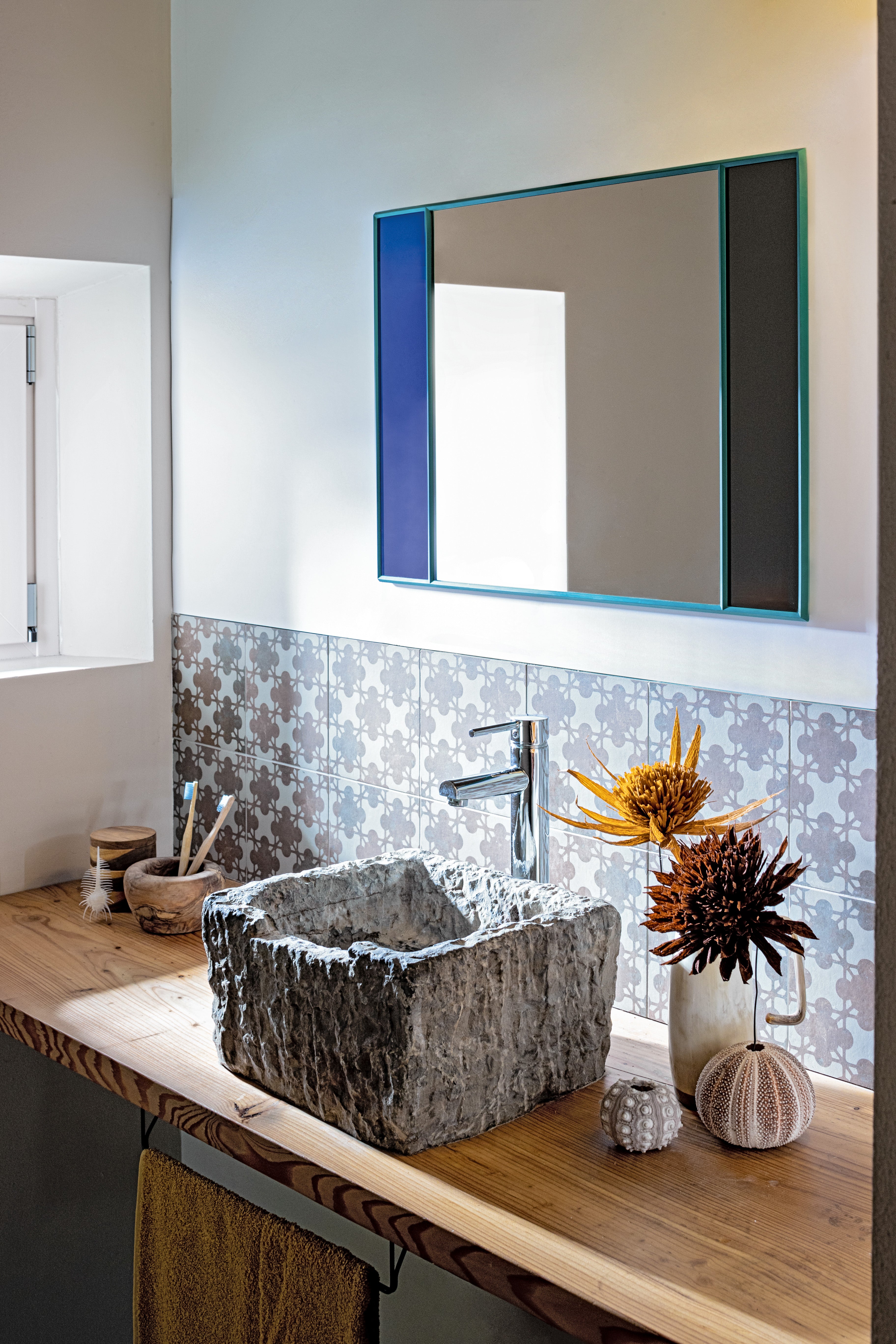 Rectangular mirror VITRAIL green frame