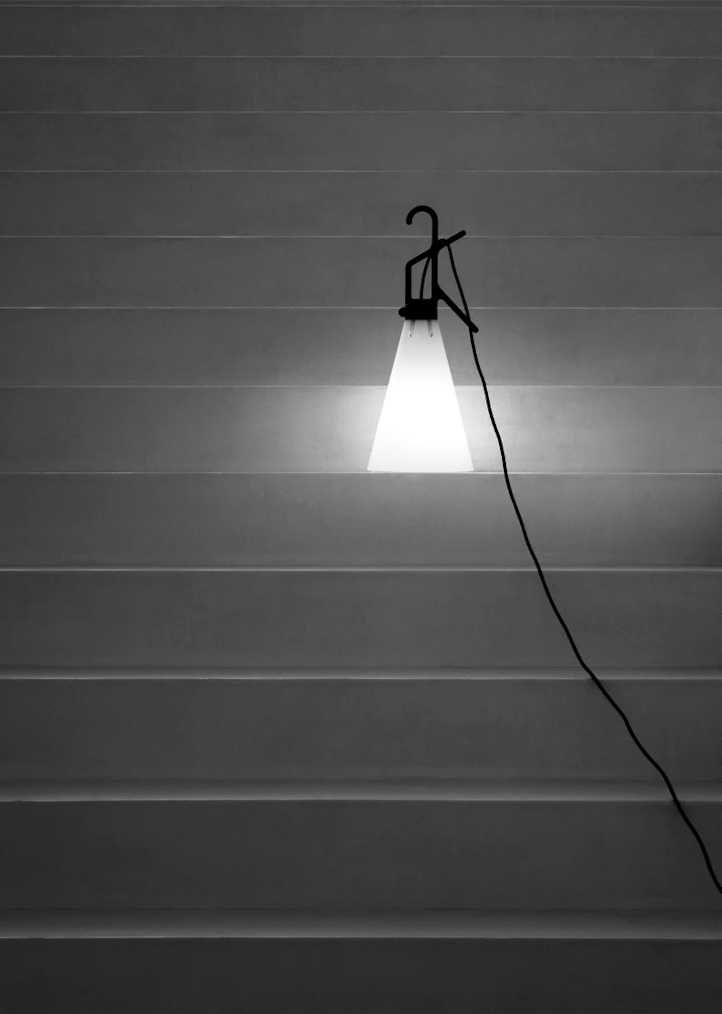 MAYDAY Black Outdoor Lamp