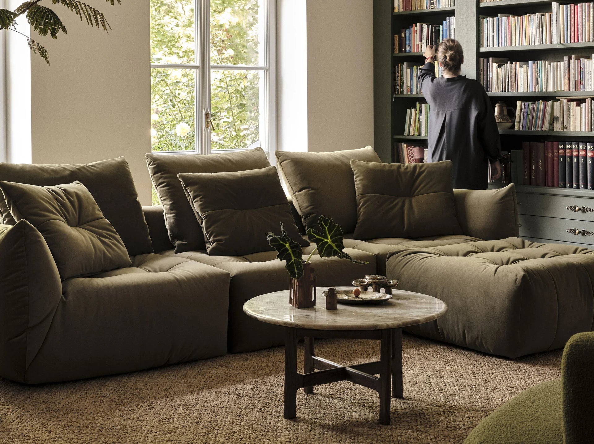 Sofa aksamitna 4-osobowa BLOOM ecru