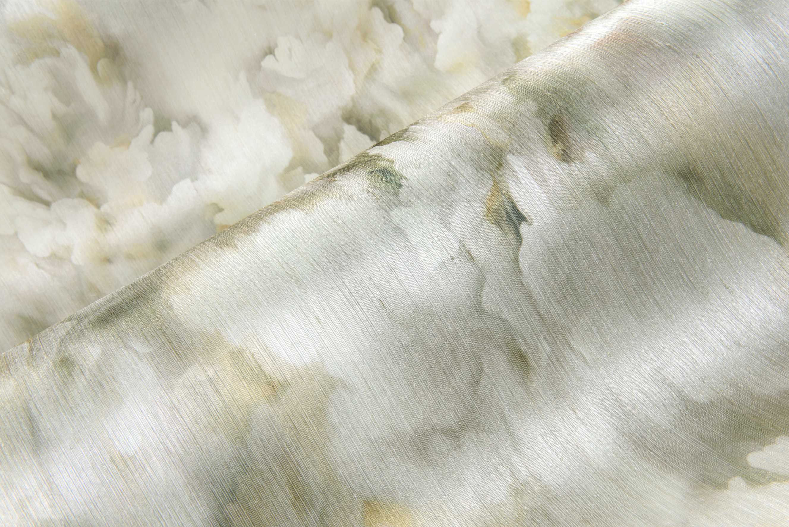 Tapeta tekstylna jedwabna z motywem płatków kwiatów SILK BOMBIS beżowy z białym