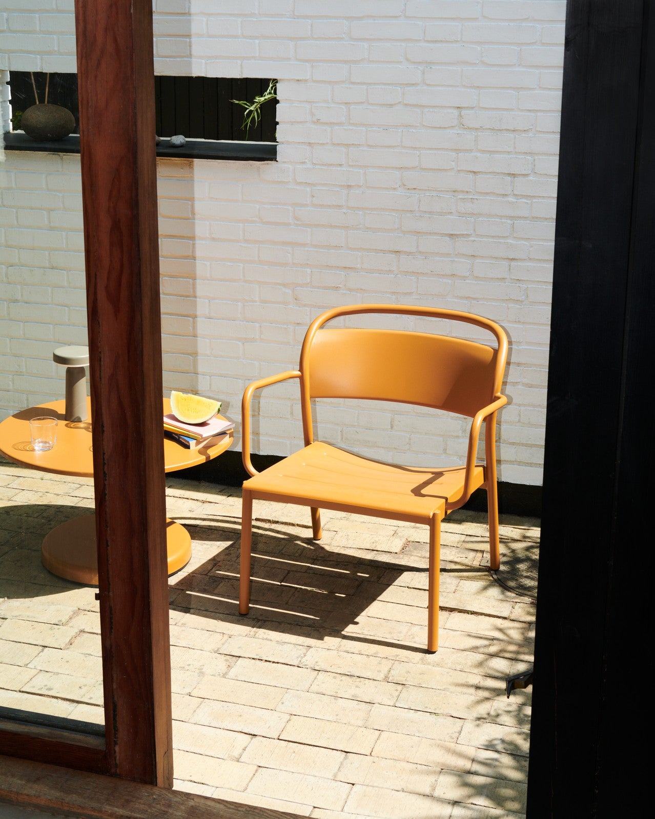 Kaffeetisch für den Außenbereich LINEAR orange Stahl