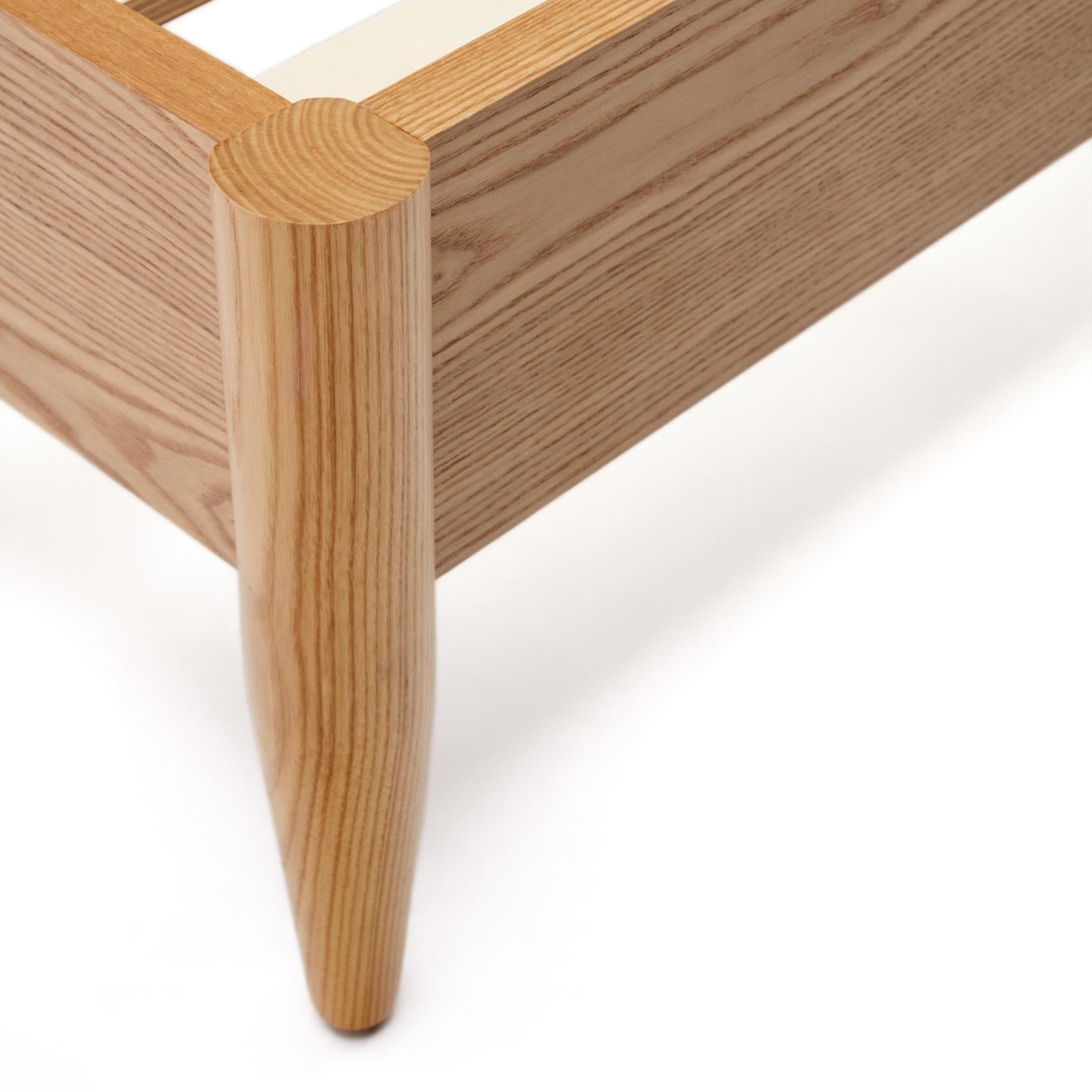 Łóżko OCTAVIA sklejka jesionowa La Forma Eye on Design