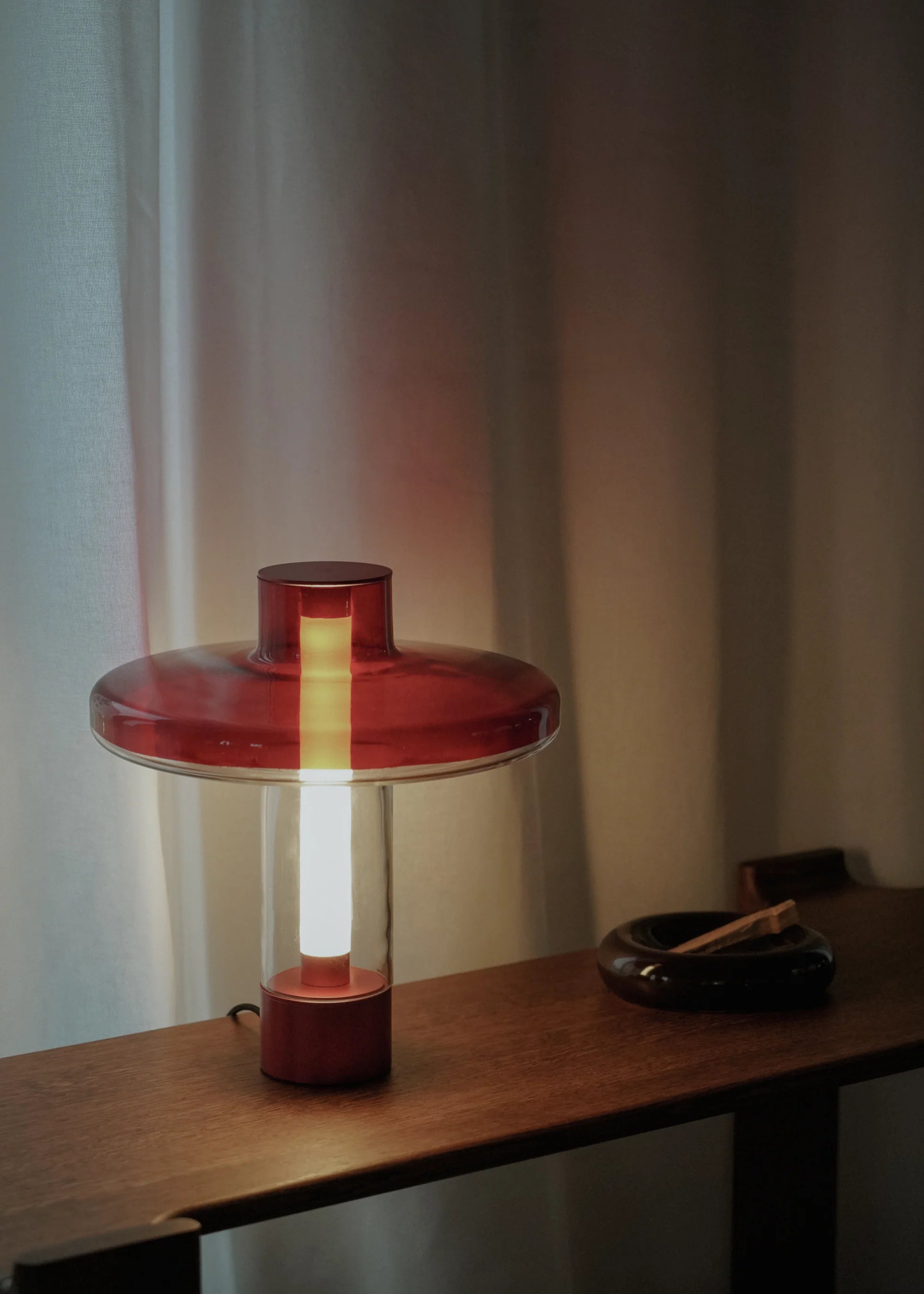 Tischlampe NEVO rot