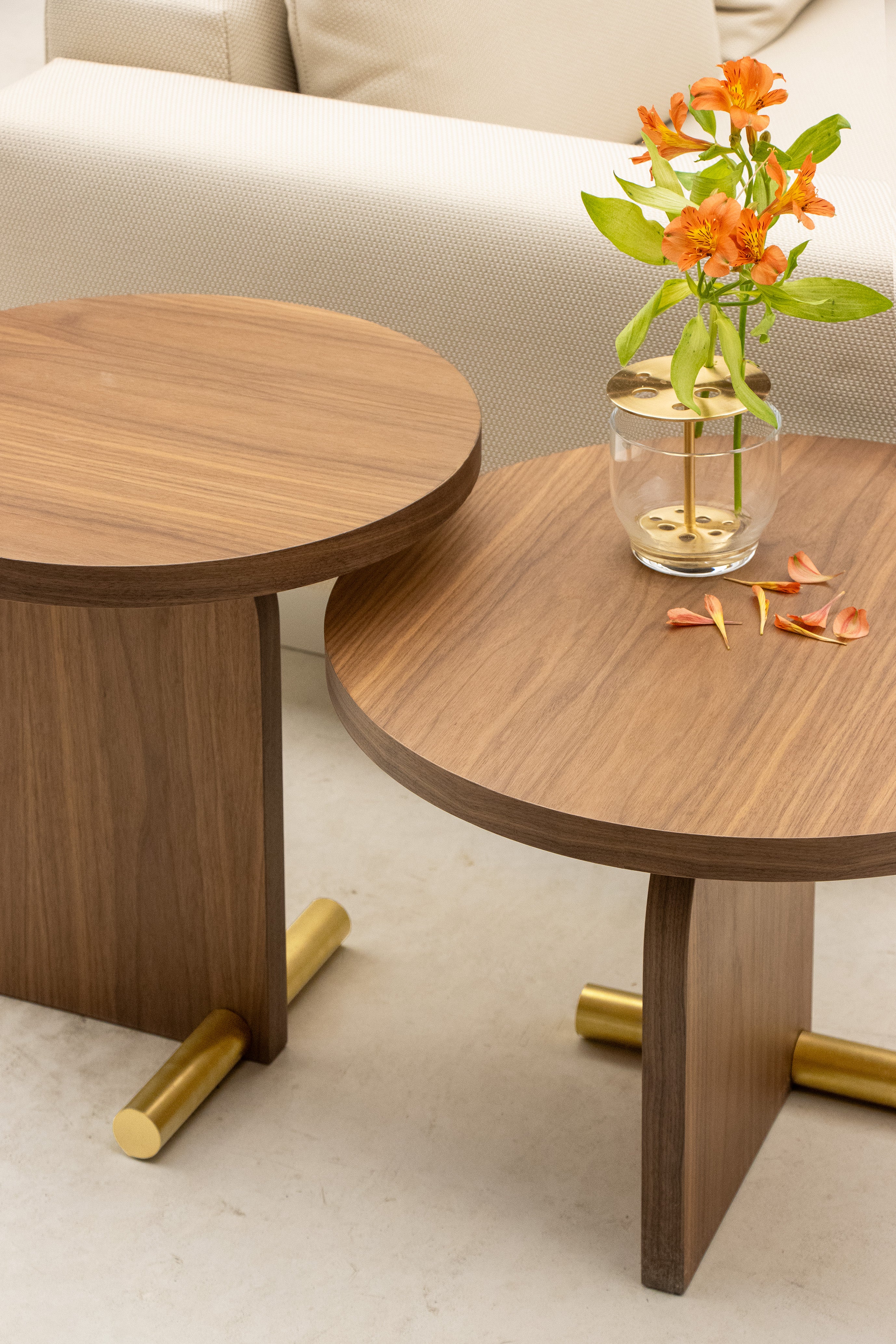 NOVA side table walnut veneer with black finish