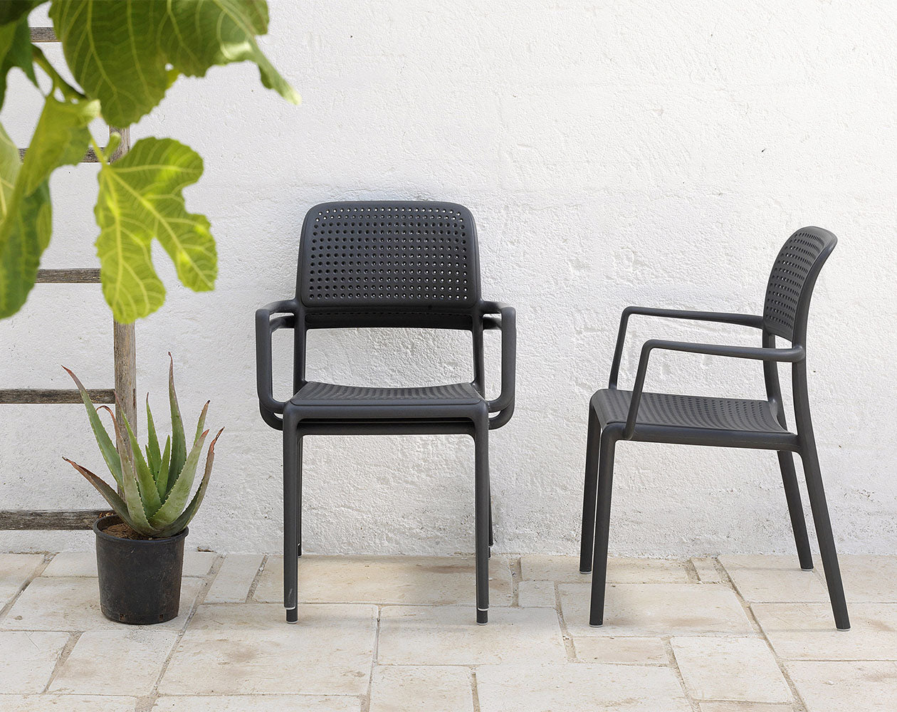 Outdoor chair with armrests BORA agave green