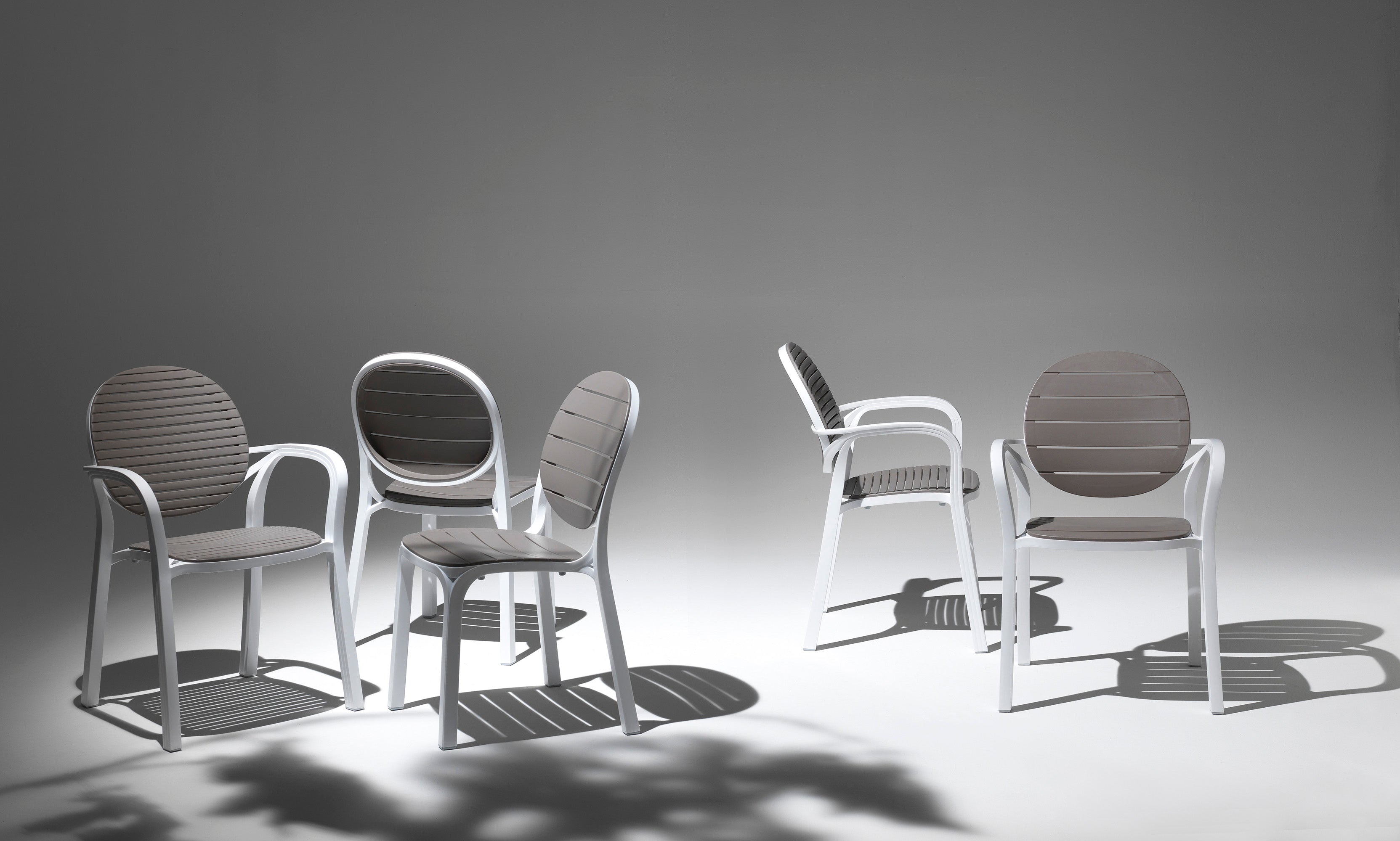 ERICA taupe outdoor chair with white base