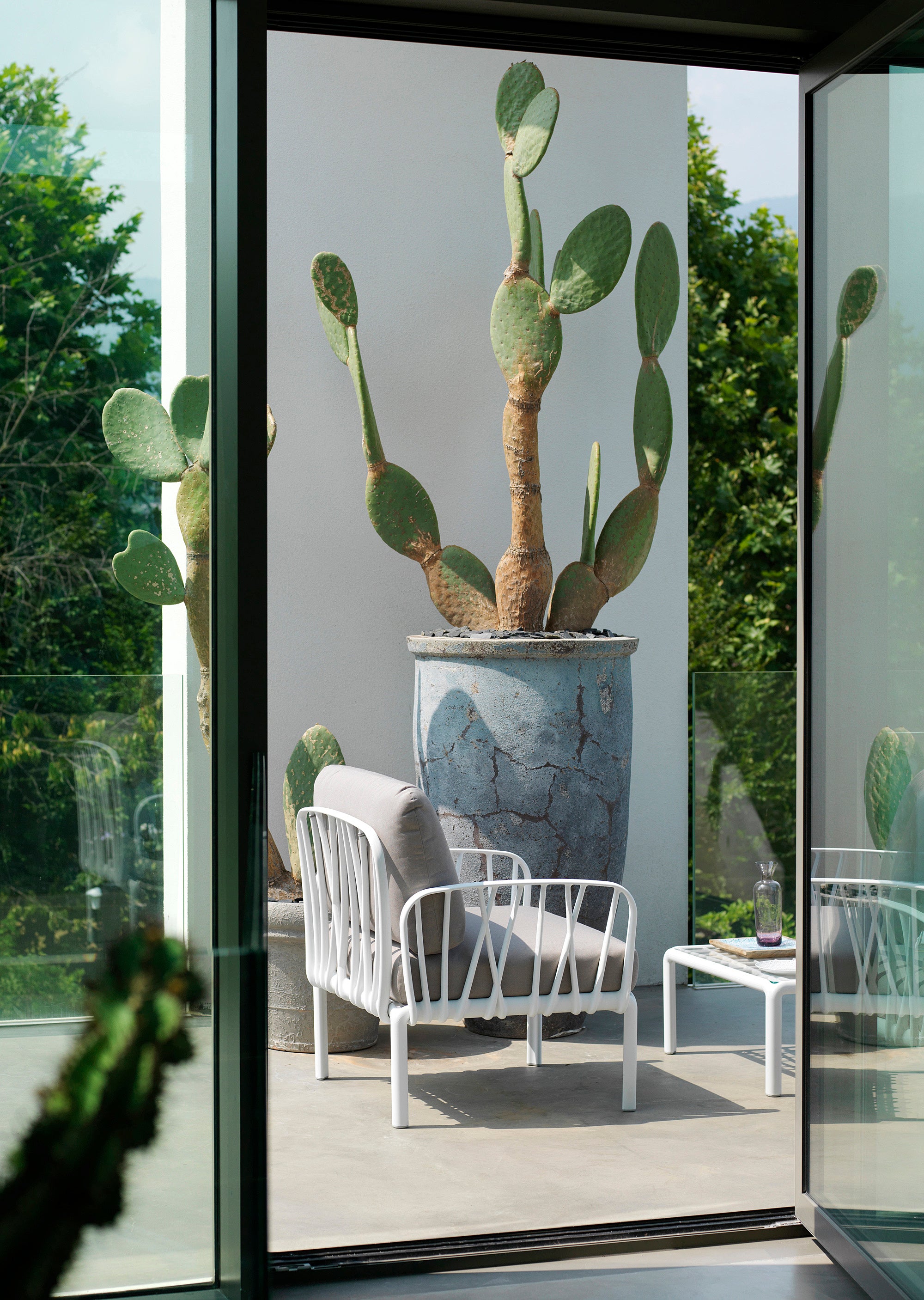 Outdoor Armchair KOMODO – TECH PANAMA beige with green agave base
