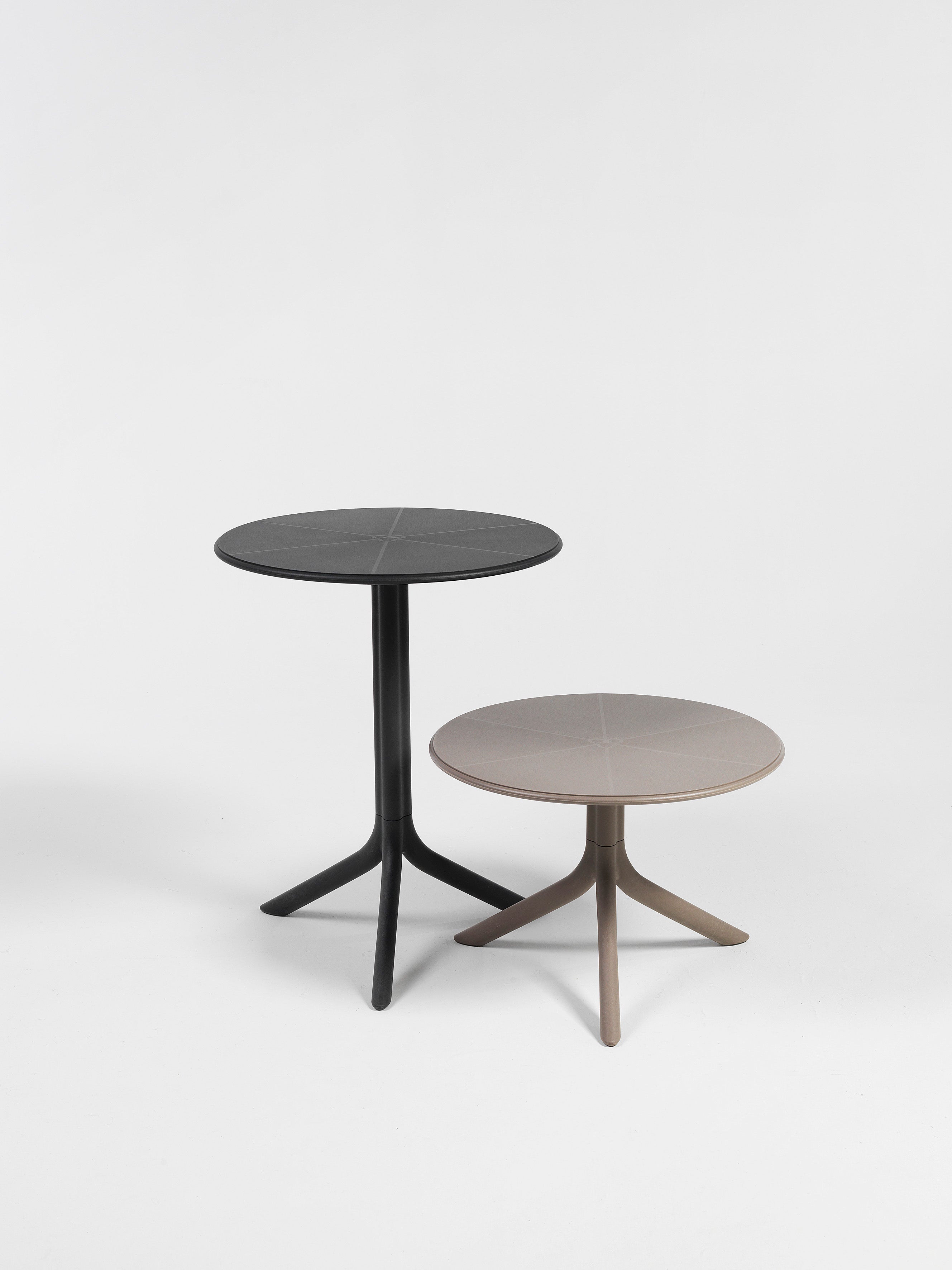 Round outdoor table with height adjustment SPRITZ taupe