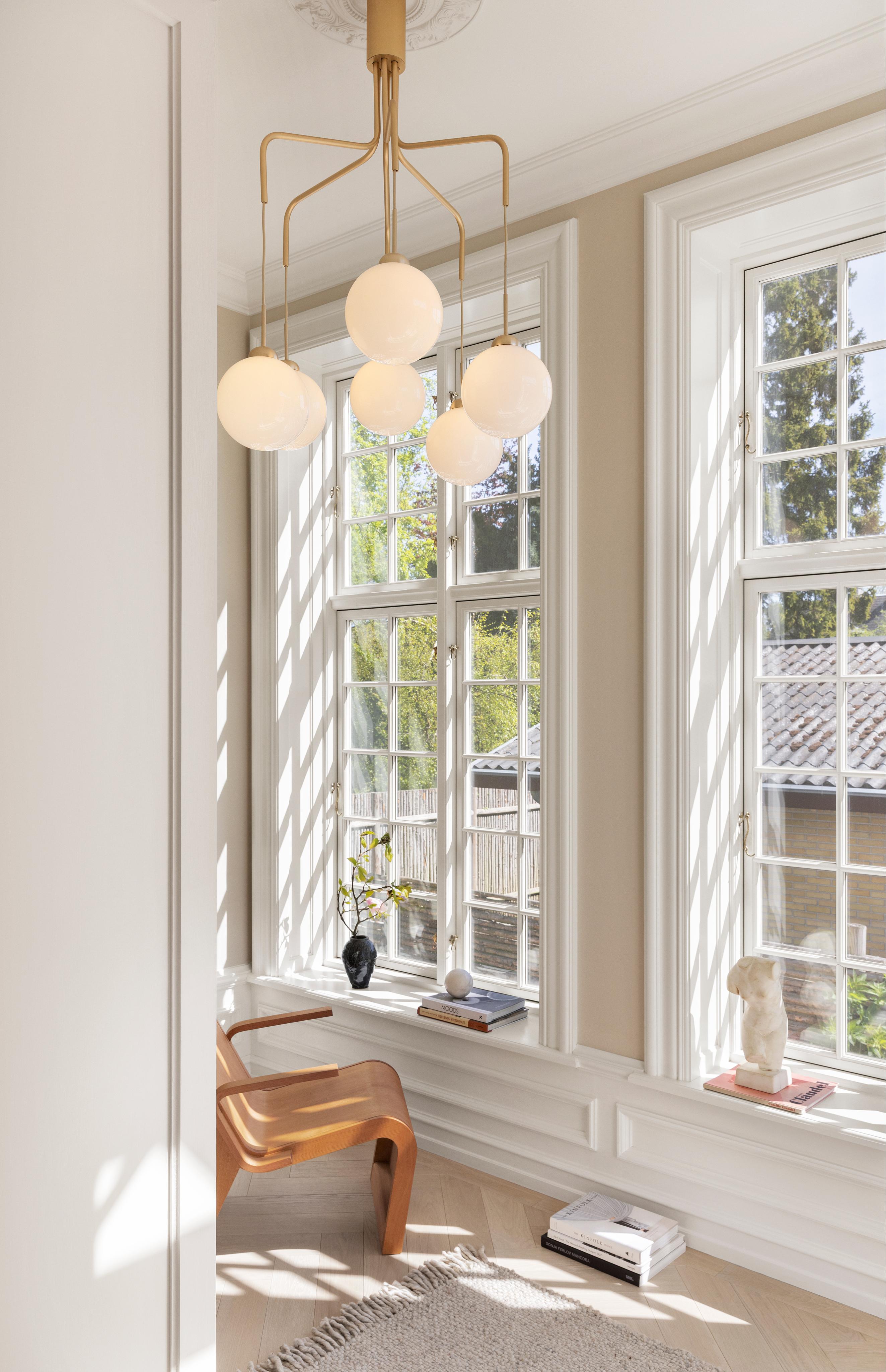 Lampa wisząca APIALES CLUSTER 6 mosiężny z opalowym szkłem