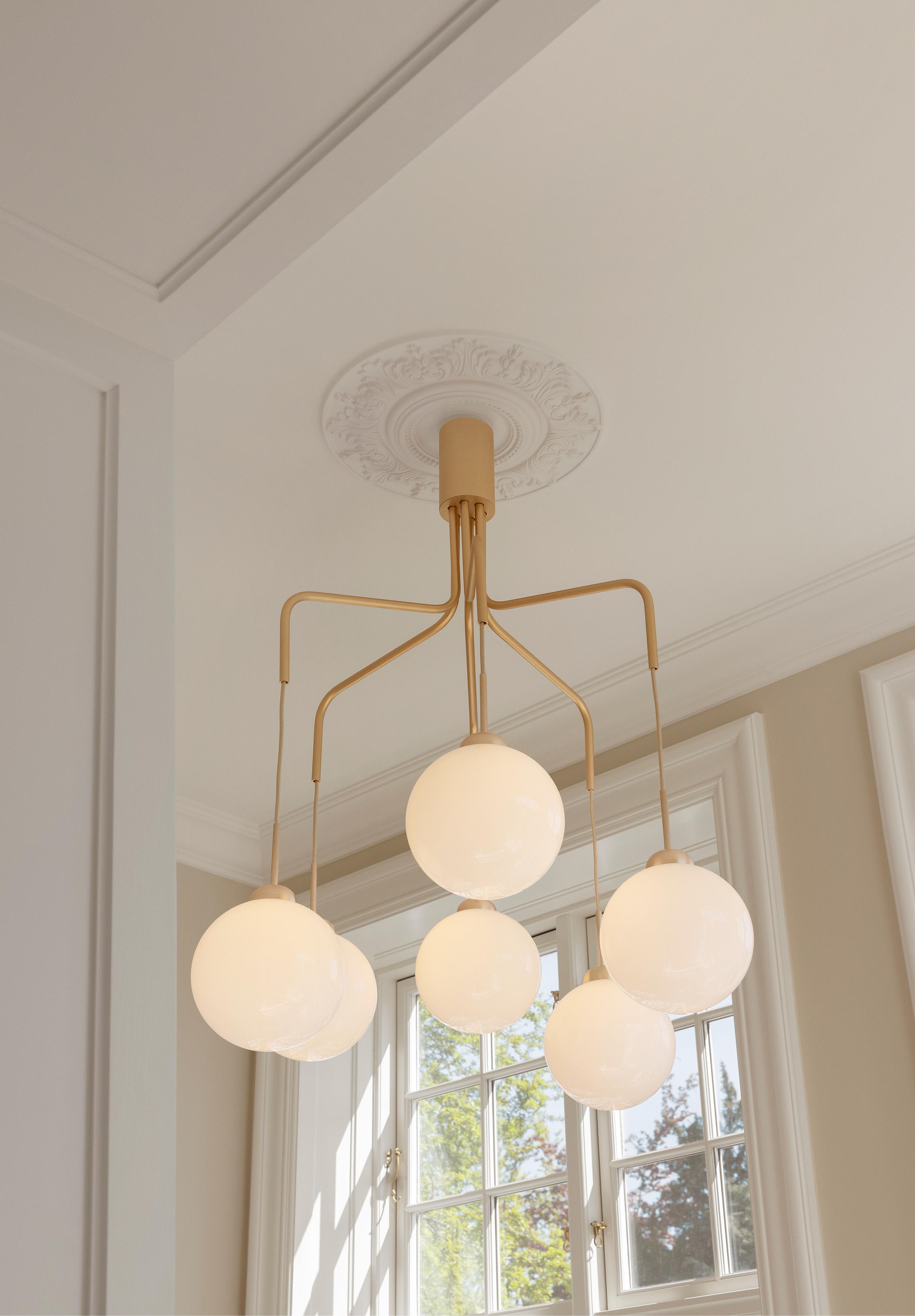 Lampa wisząca APIALES CLUSTER 6 mosiężny z opalowym szkłem