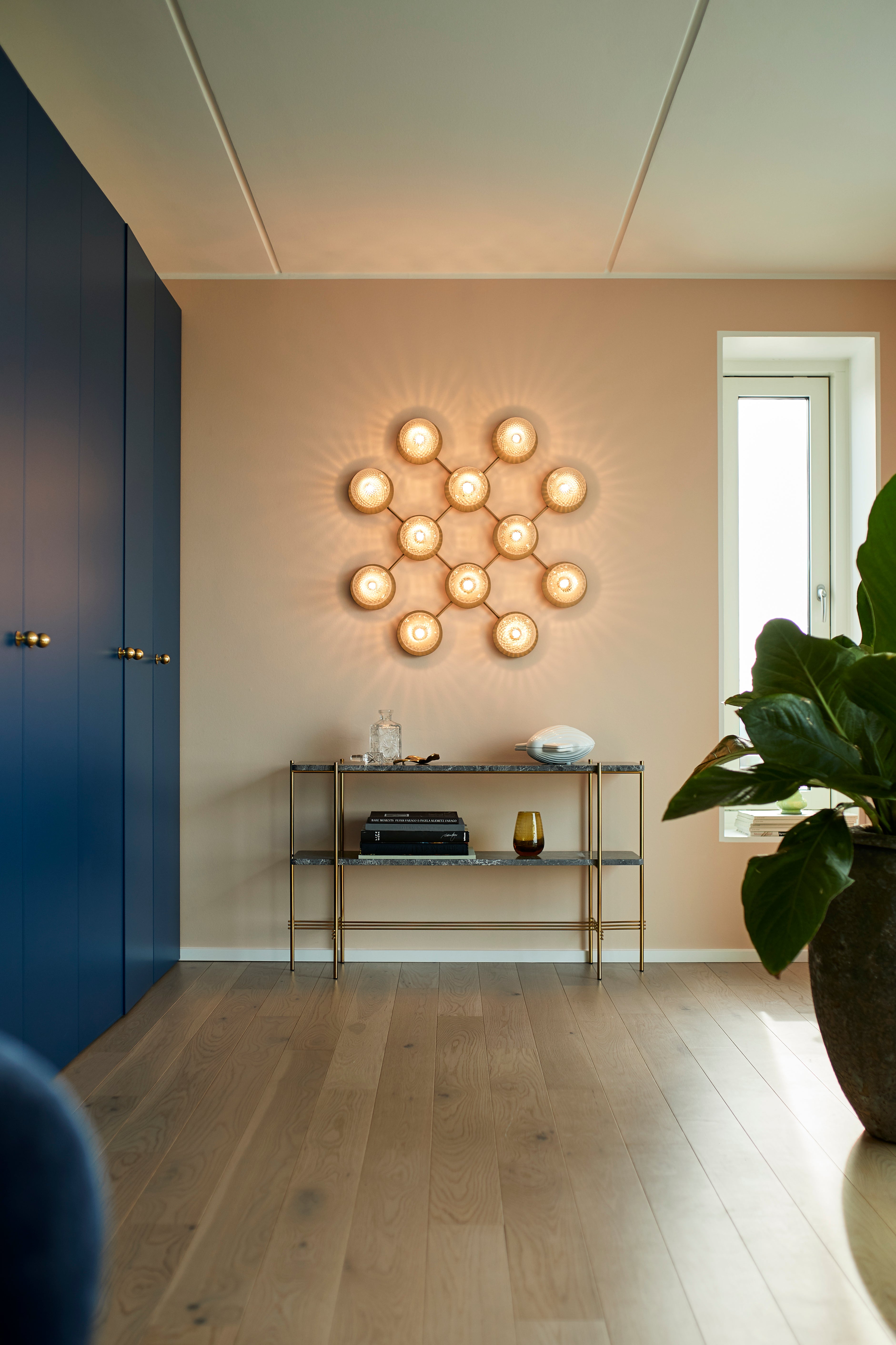 LIILA Wall Lamp 12 Gold with Transparent Glass