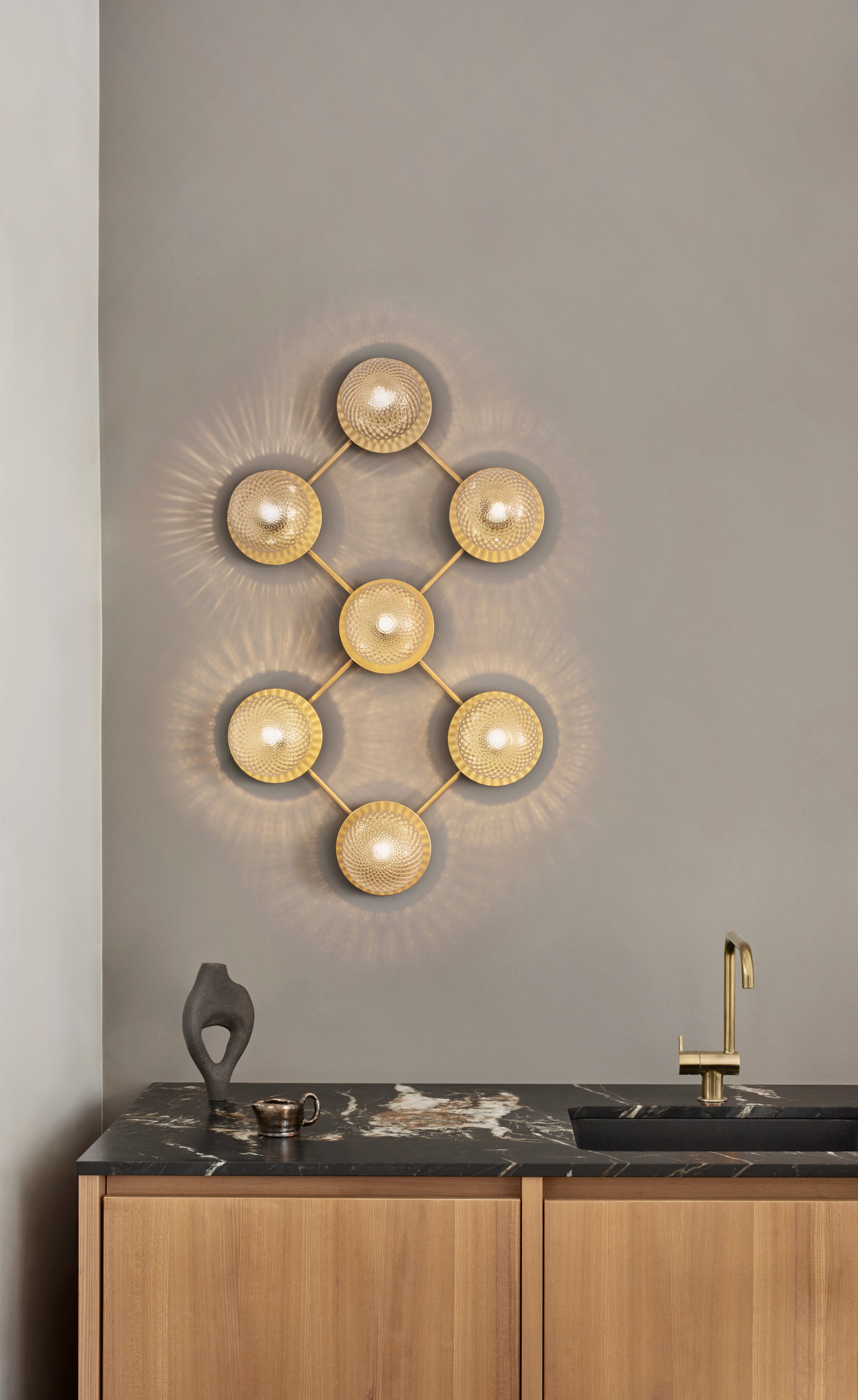 LIILA Wall Lamp 7 Gold with Transparent Glass