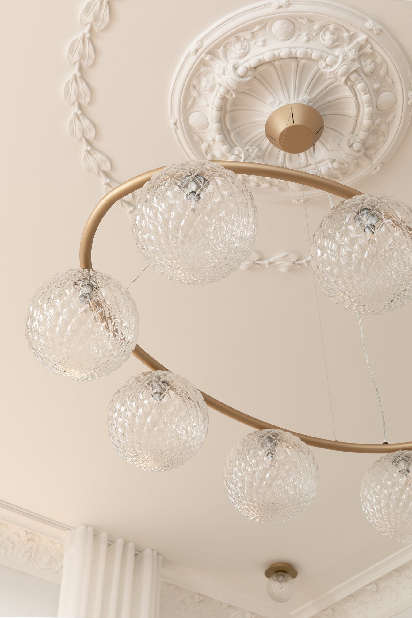 Lampa wisząca MIIRA 8 OVAL mosiężny z transparentnym szkłem