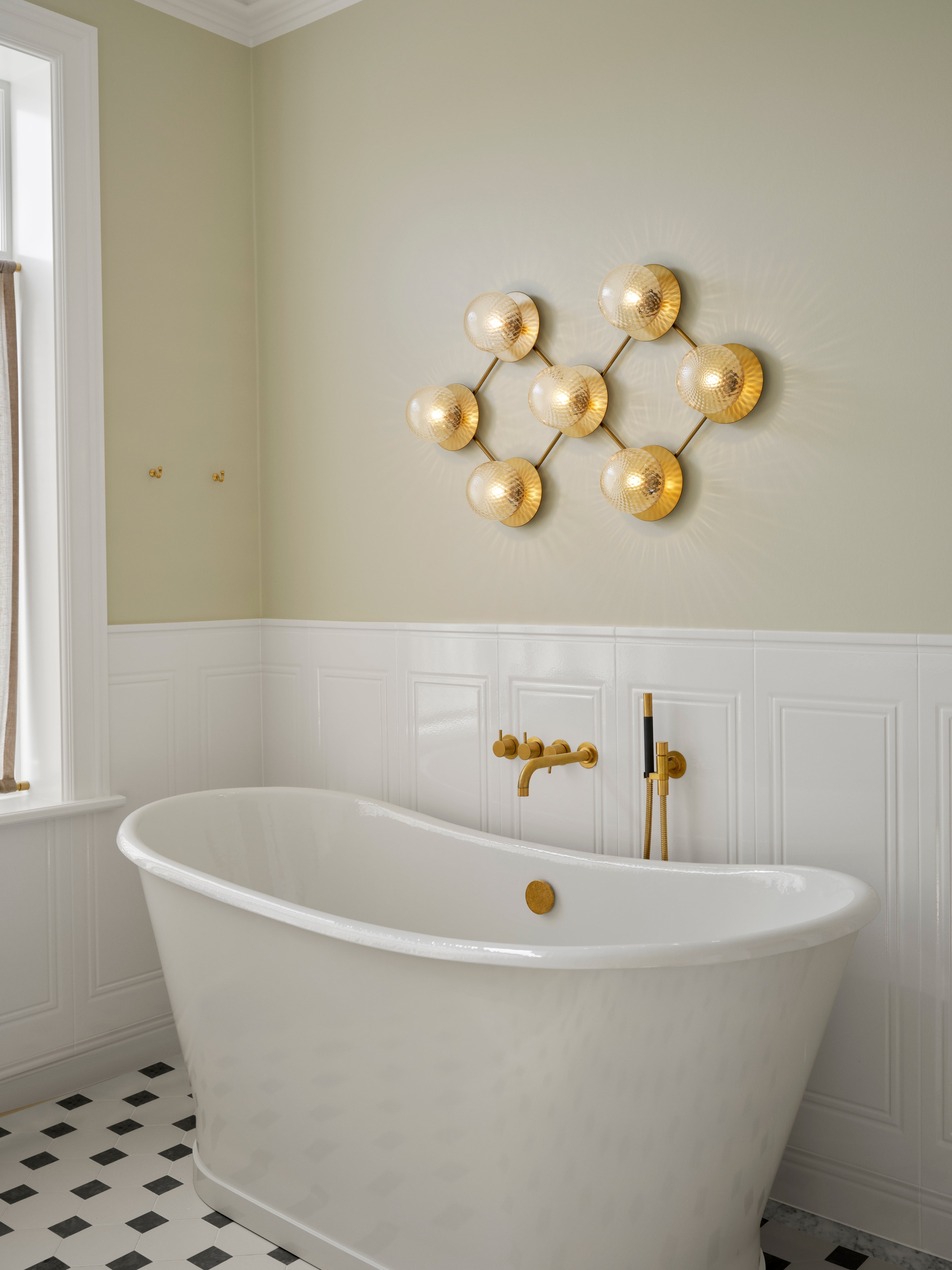 LIILA Wall Lamp 7 Gold with Transparent Glass