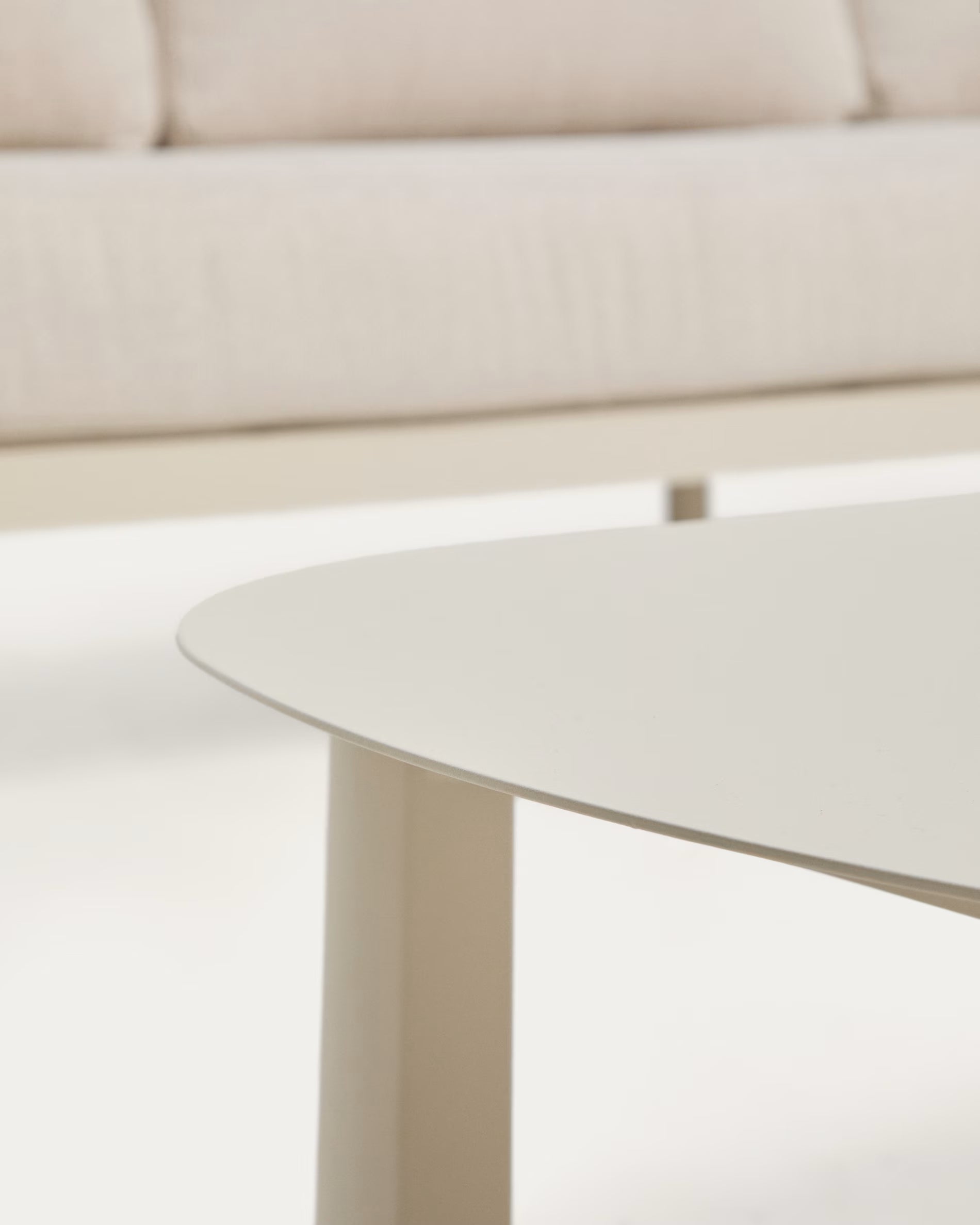 Gartenmöbelset ALERIA beige mit heller Basis