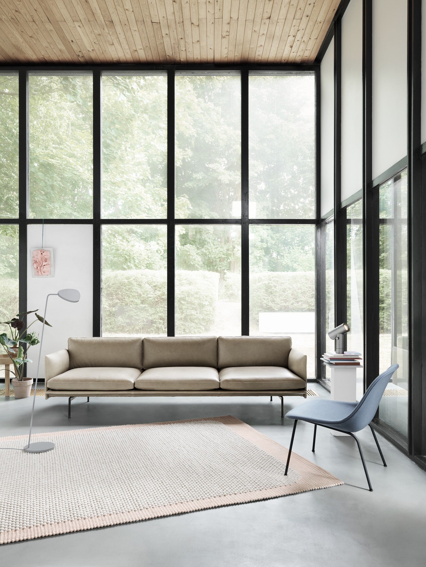 Sofa 3,5-osobowa OUTLINE tapicerowana