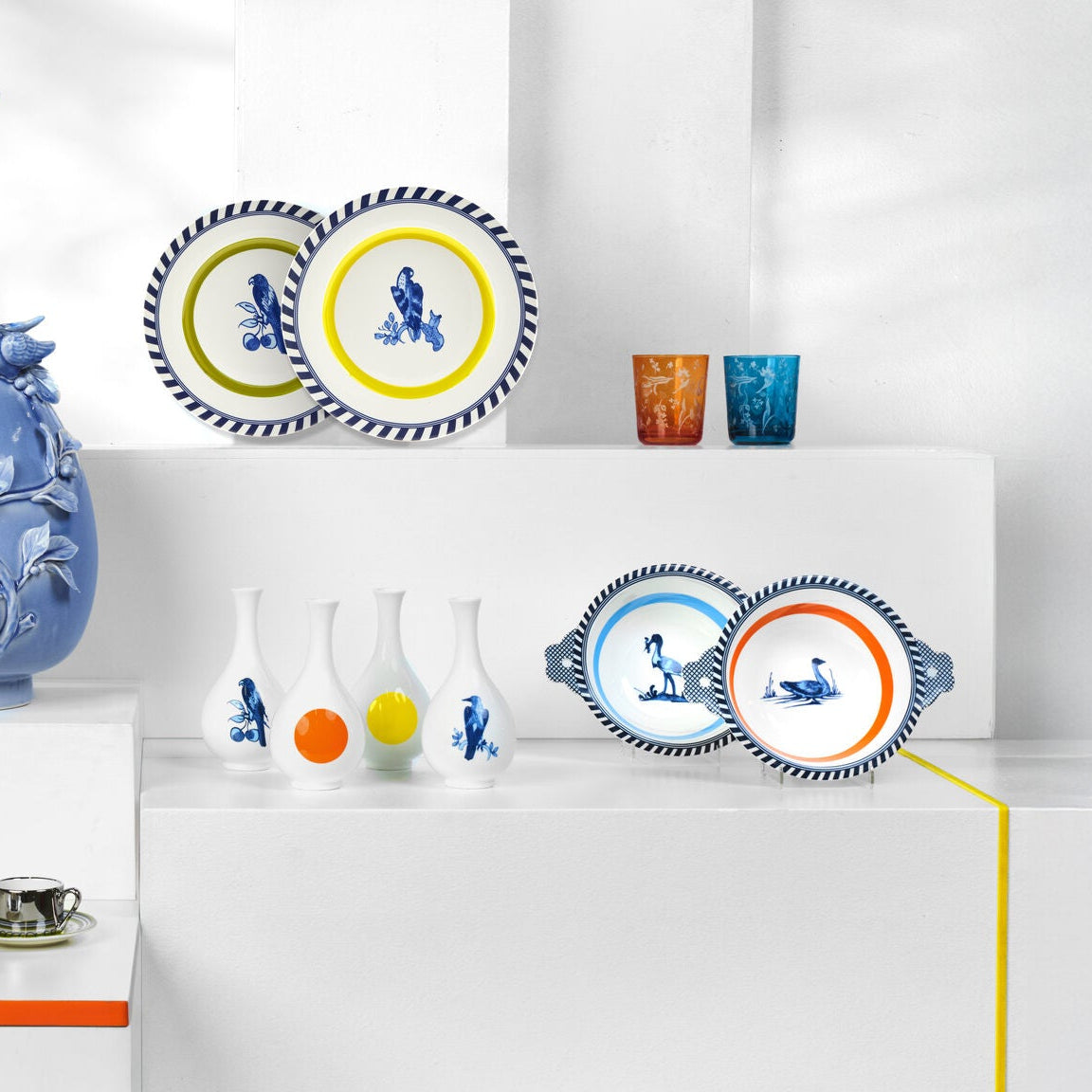 Zestaw talerzy BIRD PATTERNED biały z pomarańczowym i niebieskim