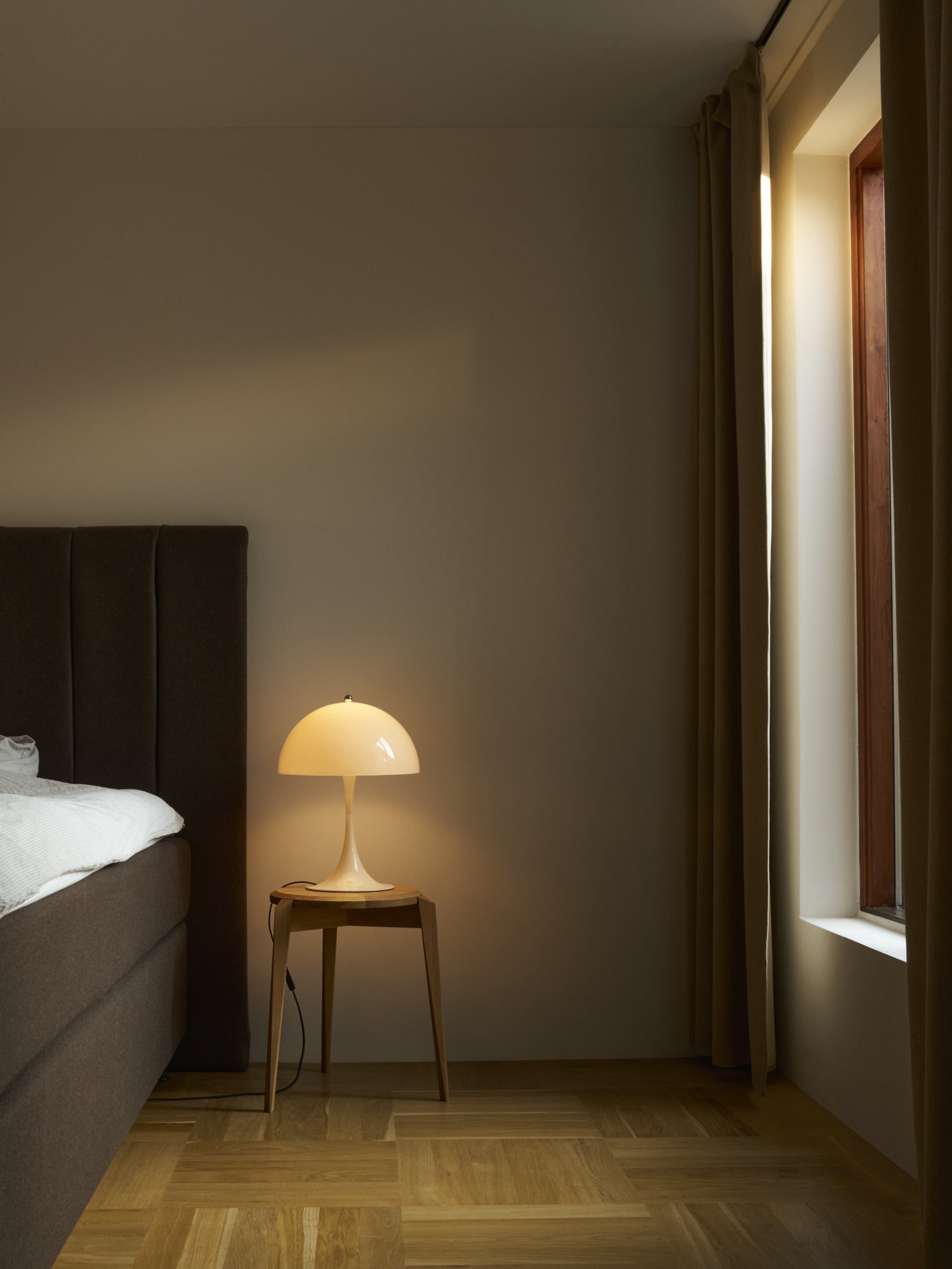 Tragbare Lampe PANTHELLA 250 beige Opal