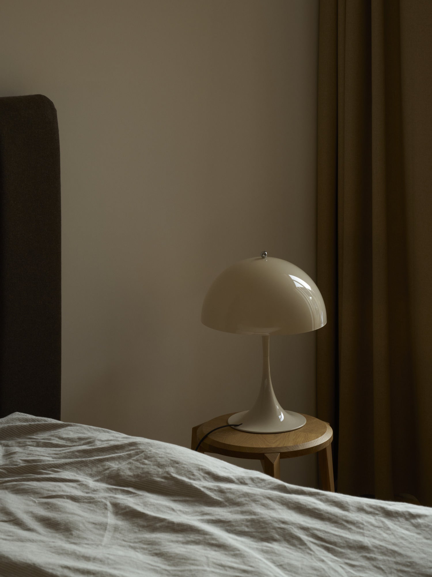 Tragbare Lampe PANTHELLA 250 beige Opal