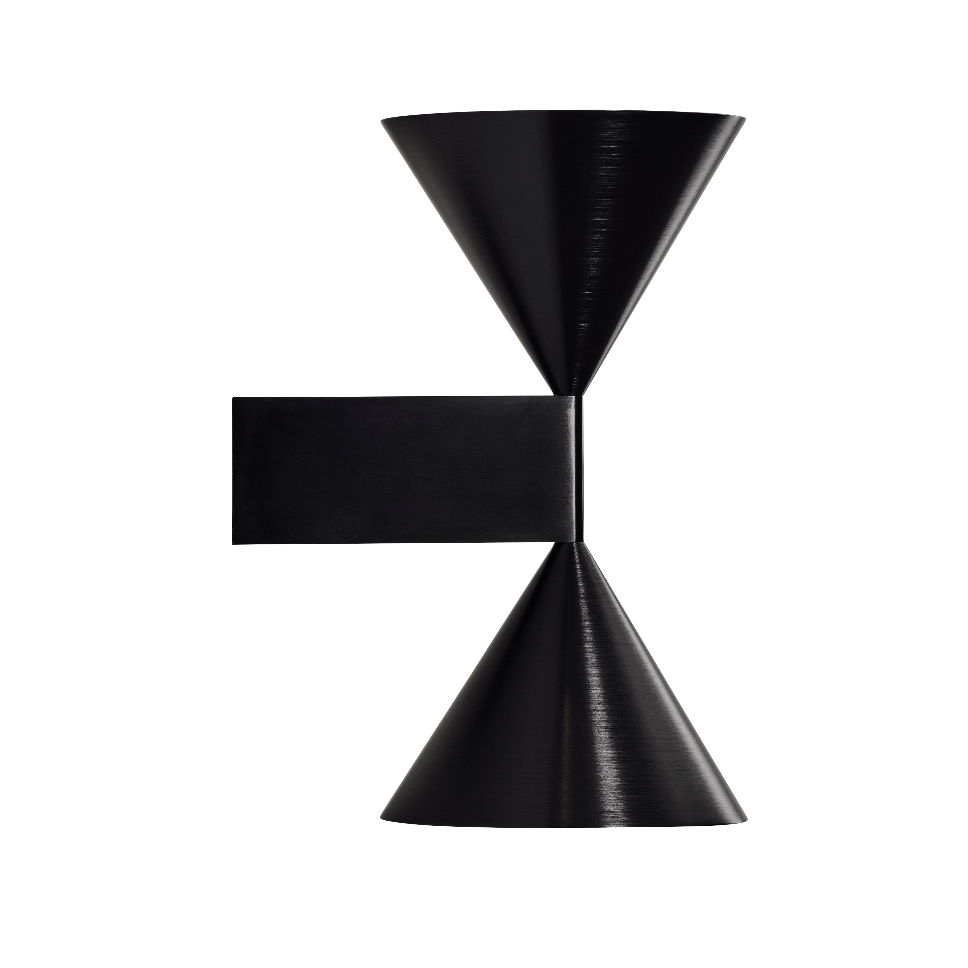 APOLLO GRAND Black Wall Lamp