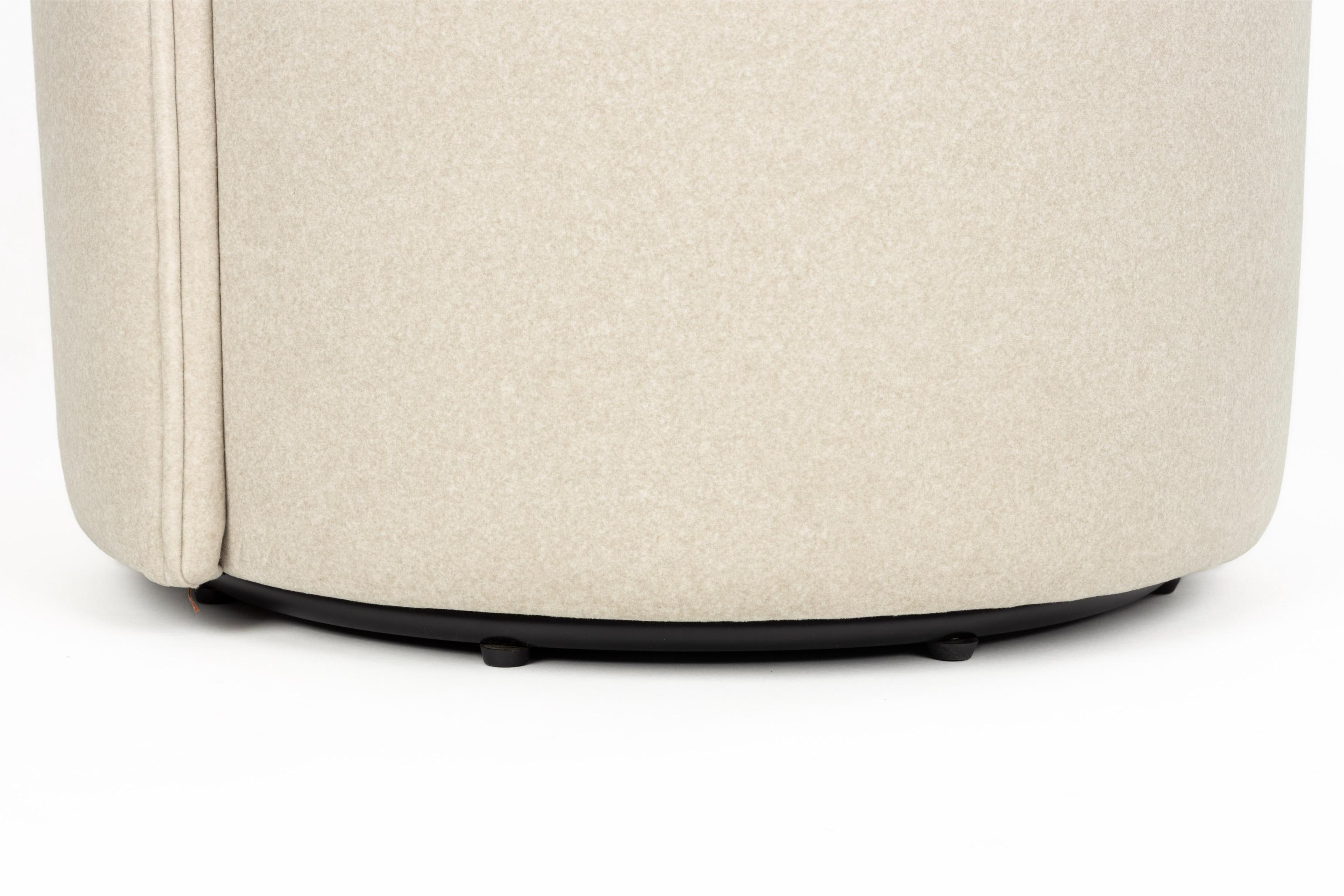 Fotel PLUSH beżowy – Zuiver