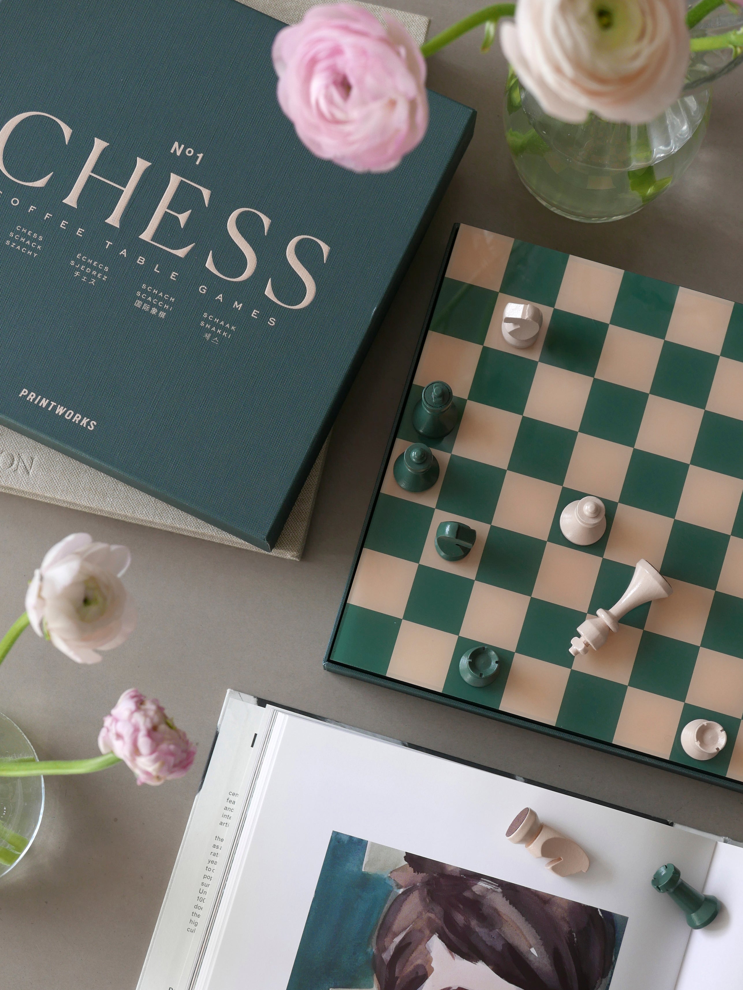 CHESS CLASSIC Green Chess Set