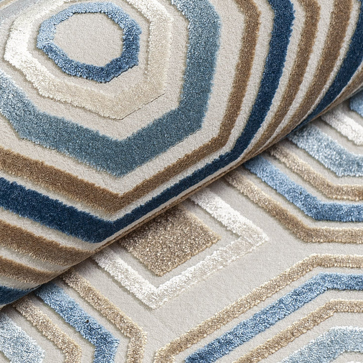 Teppich ROYAL beige mit blauem geometrischen Muster