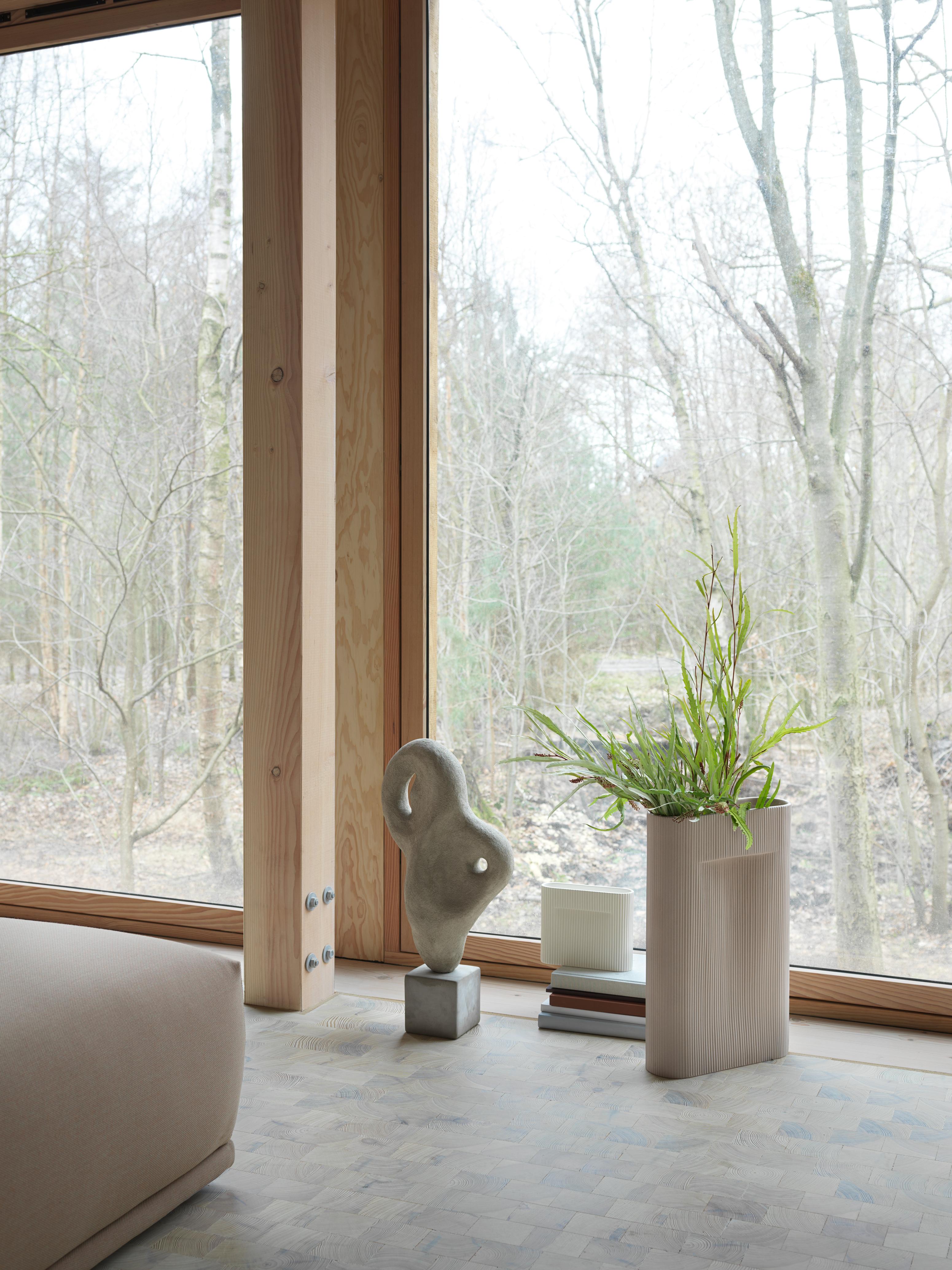 RIDGE beige ceramic vase