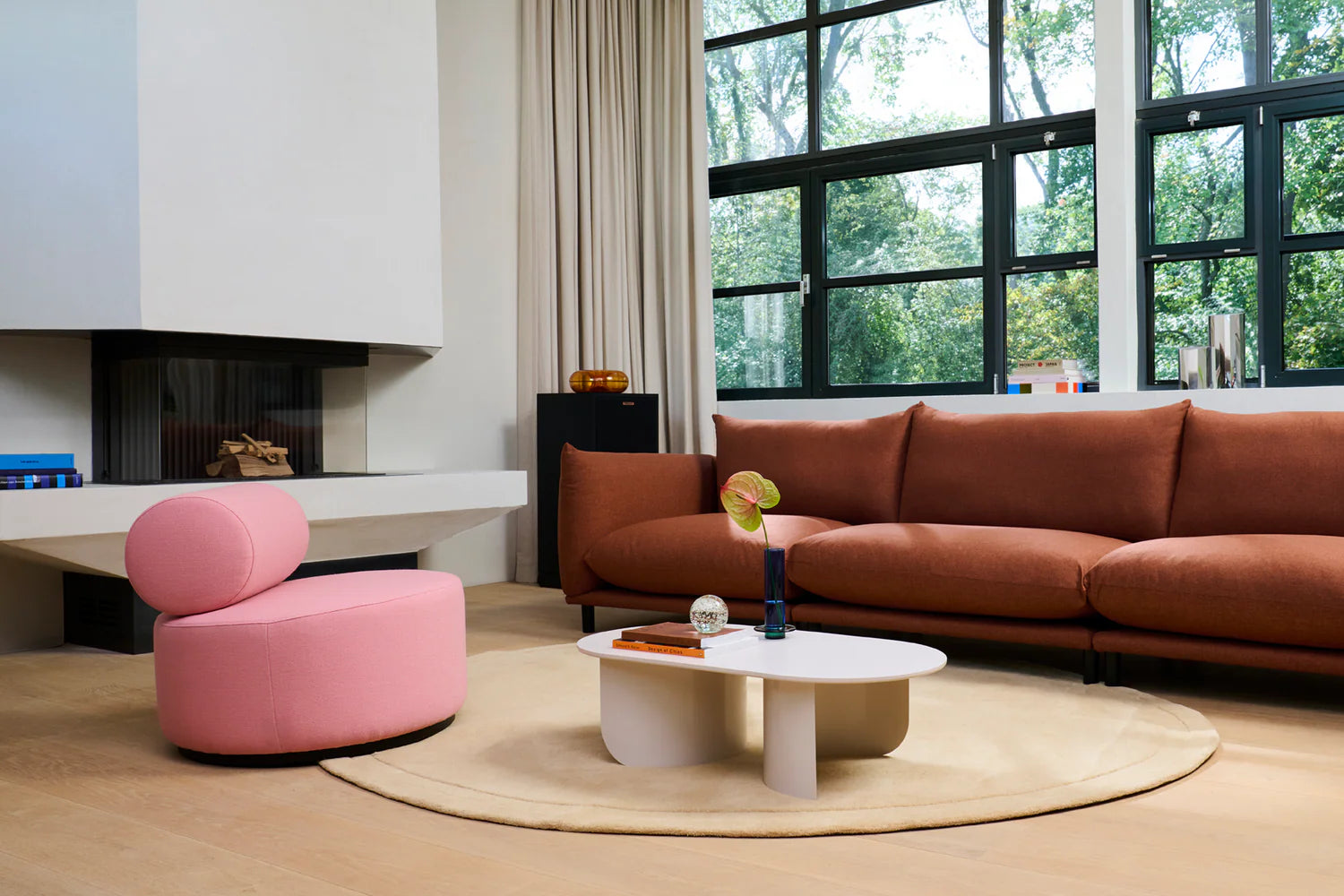 Oval coffee table PLATEAU in sand color
