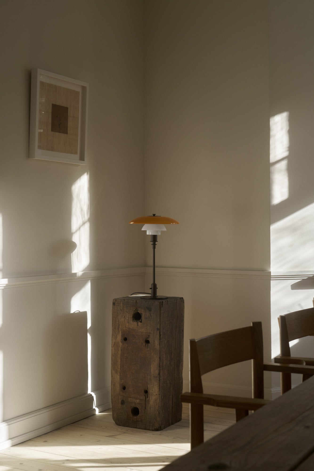 Lampa stołowa PH 3/2 - edycja stulecia biały z pomarańczowym z brązową podstawą