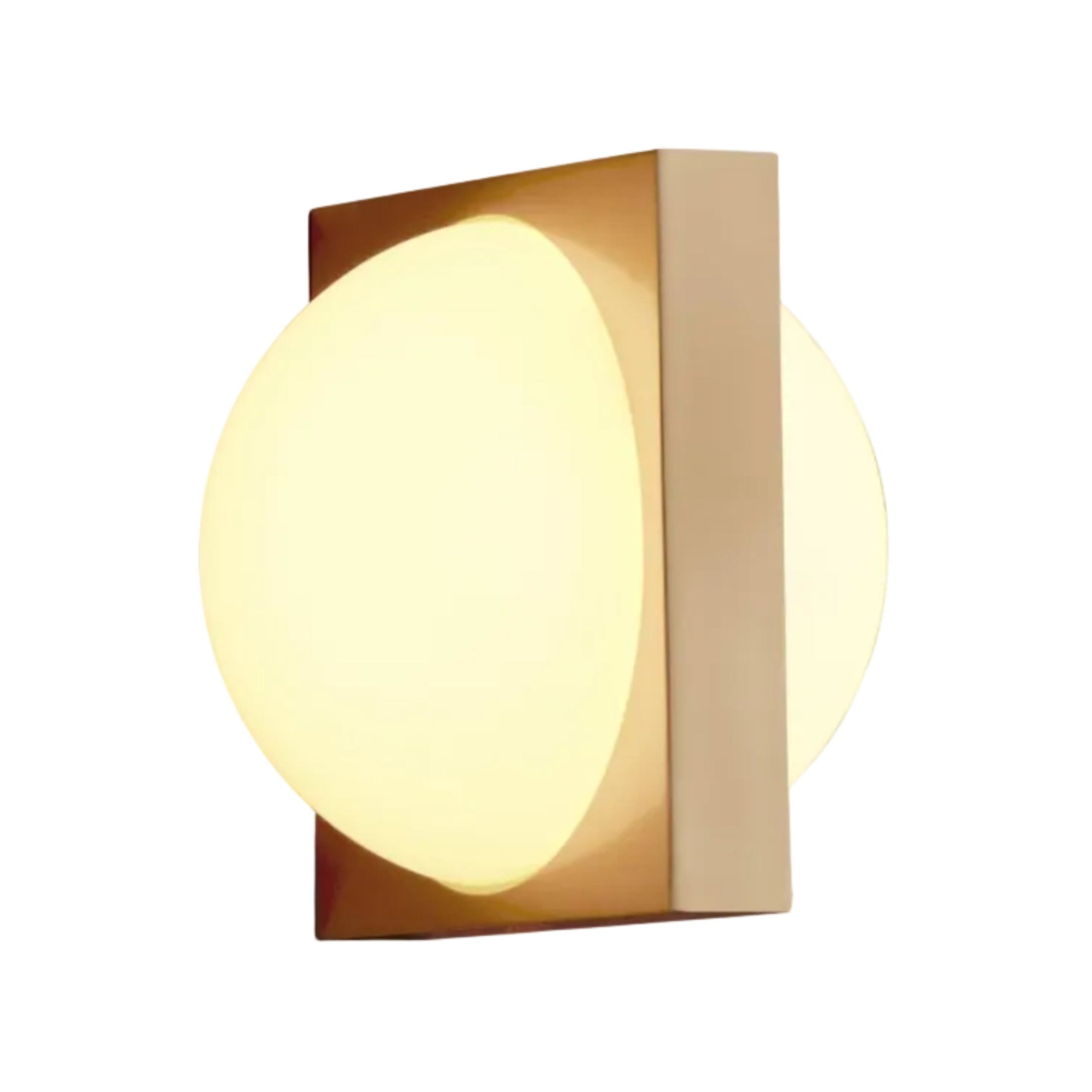 Lampa ścienna SOLSTICE opalowy klosz z mosiądzem