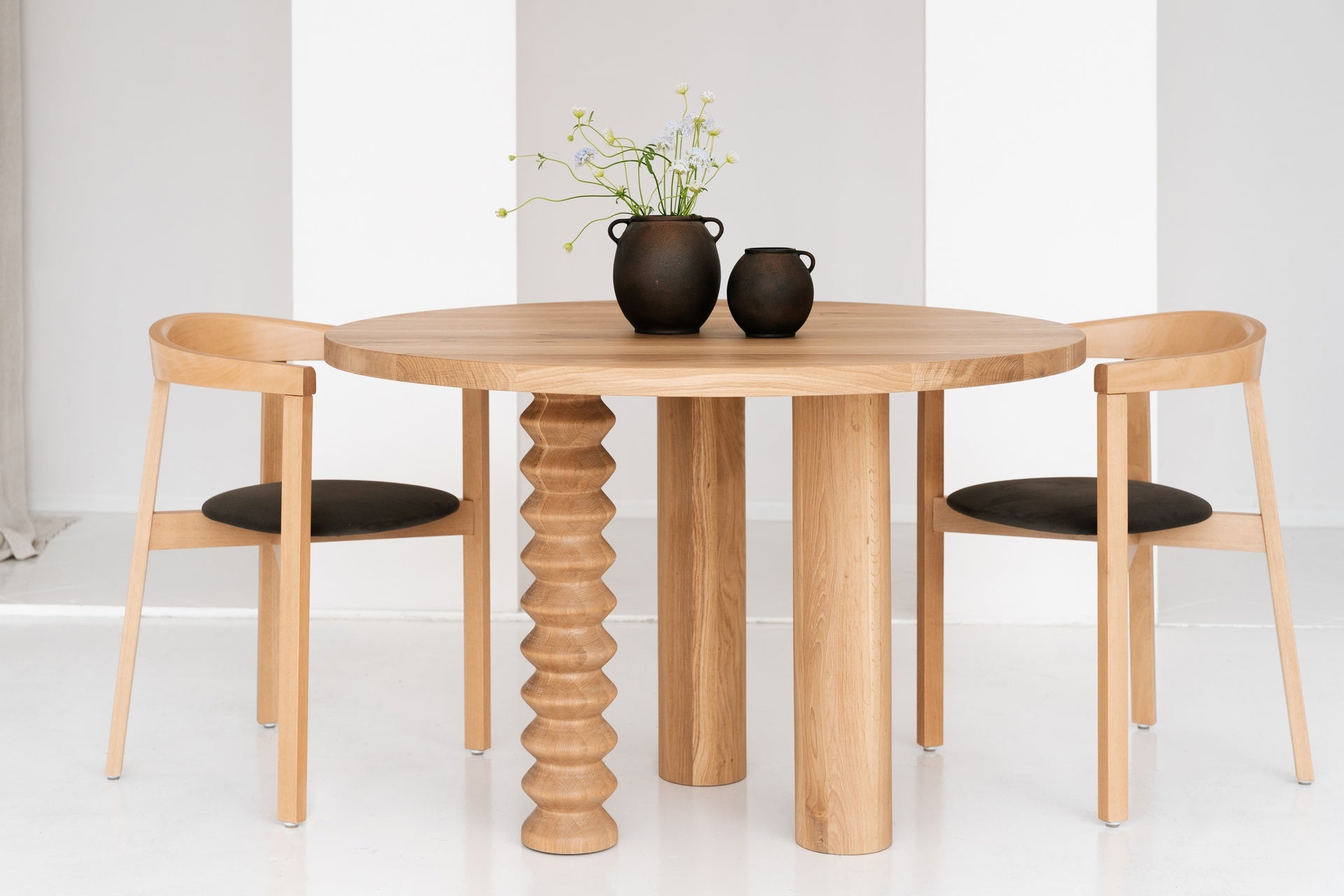 Round Table SOL Oak Wood
