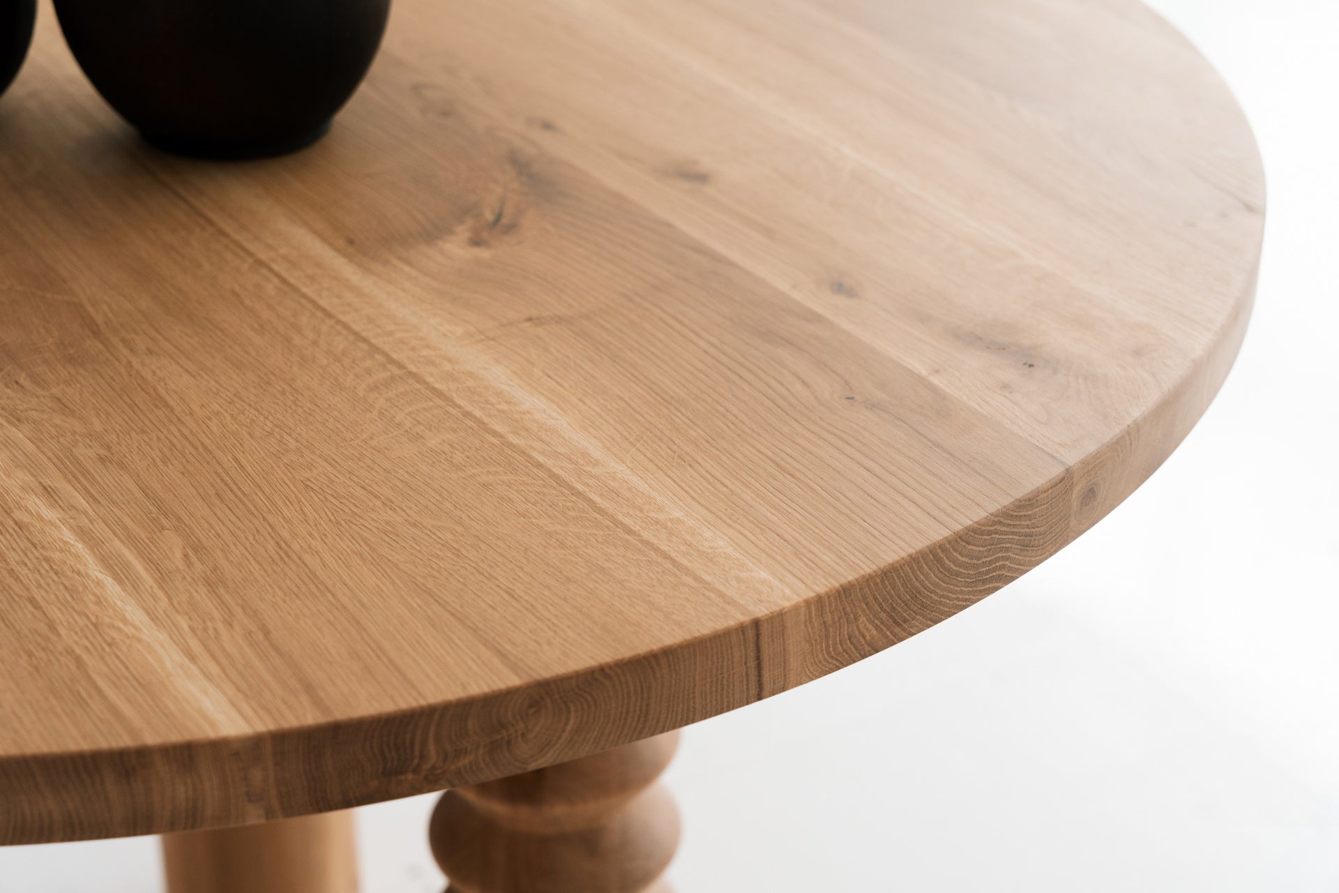 Round Table SOL Oak Wood