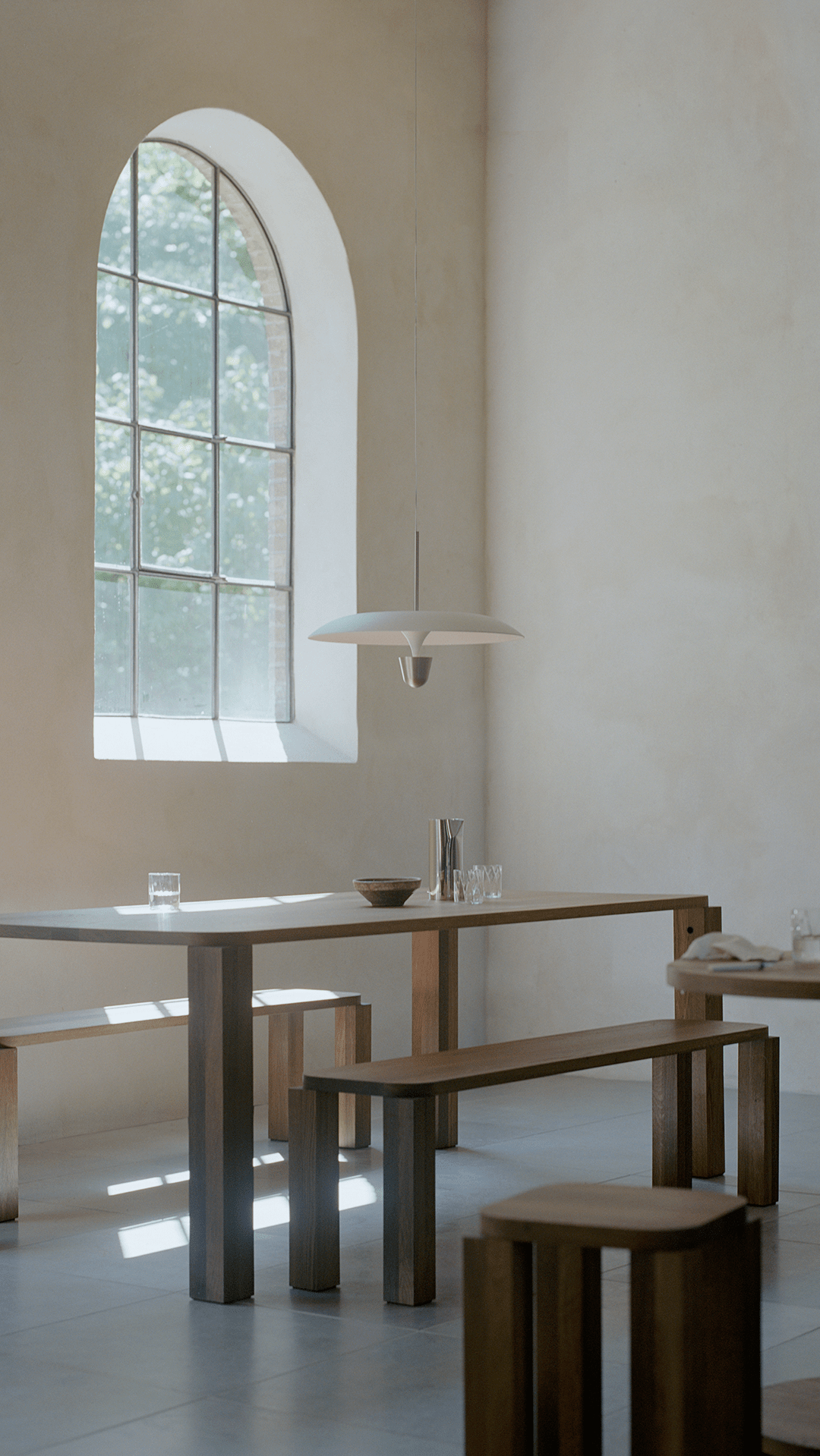 Lampa wisząca KANTARELL biały z niklowanym wykończeniem