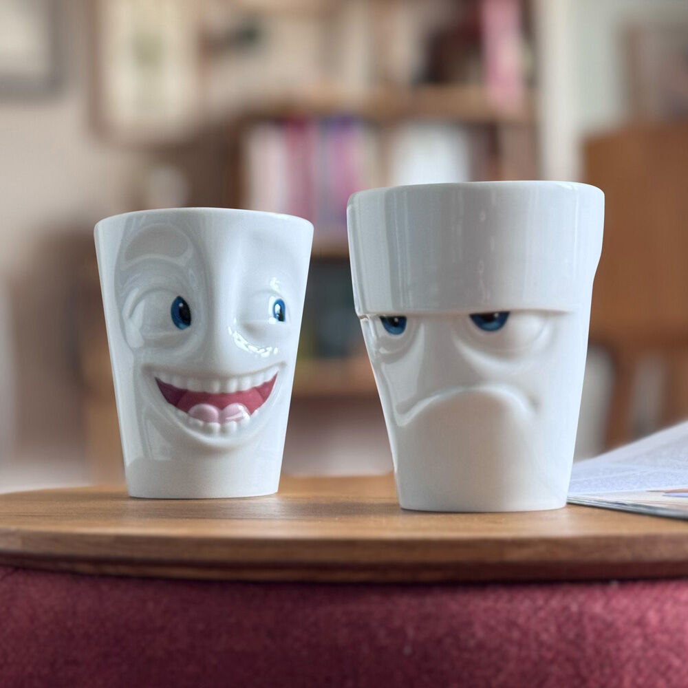 Becher GRUMPY mit blauen Augen