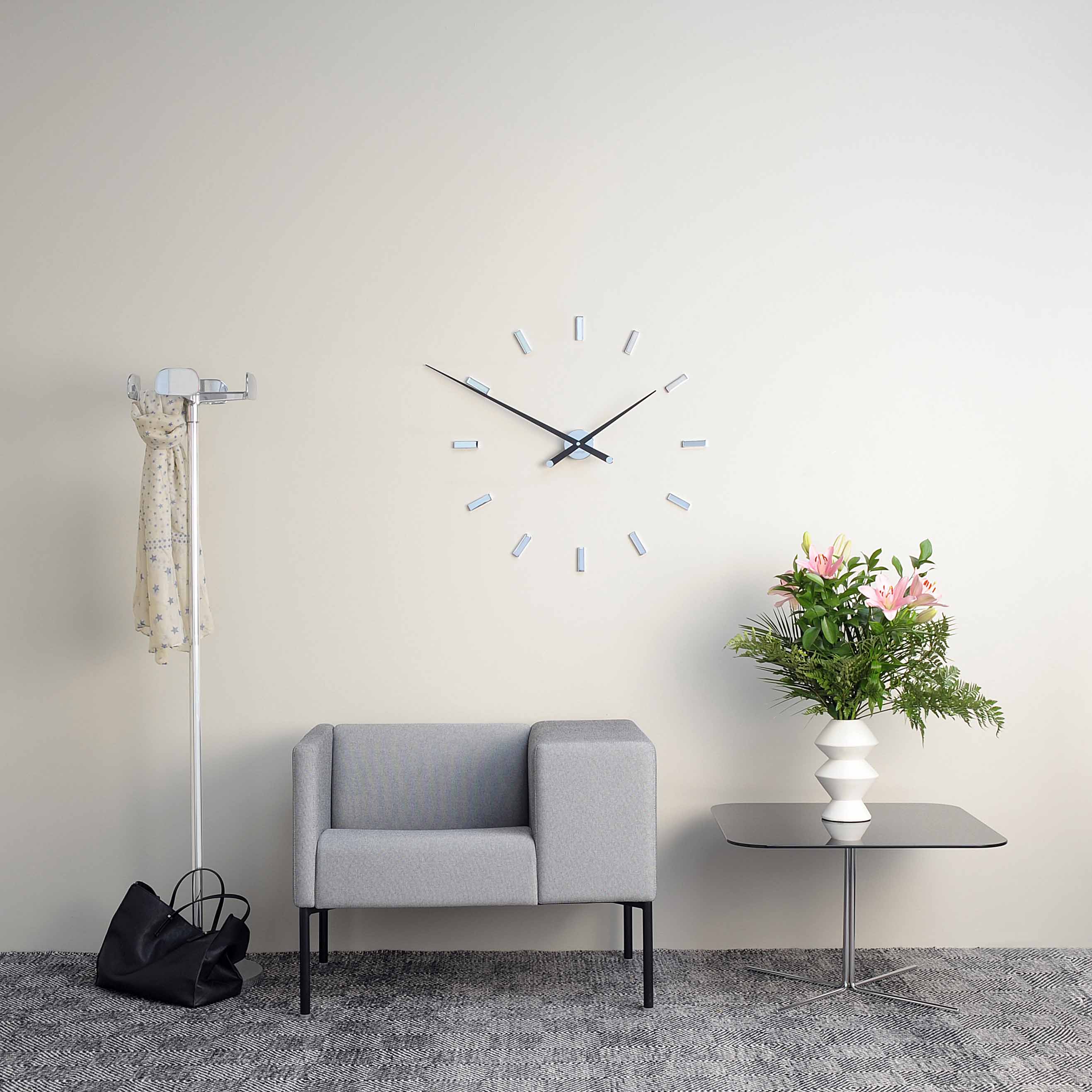 Wall clock TACON chrome with black finish