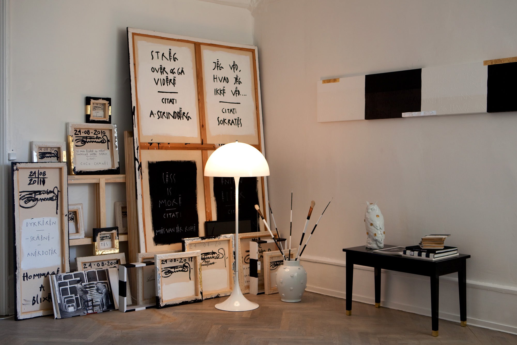 Lampa podłogowa PANTHELLA biały