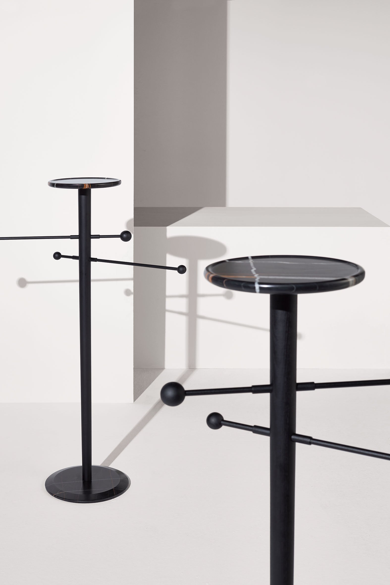 Wieszak TOALLERO drewno z marmurem