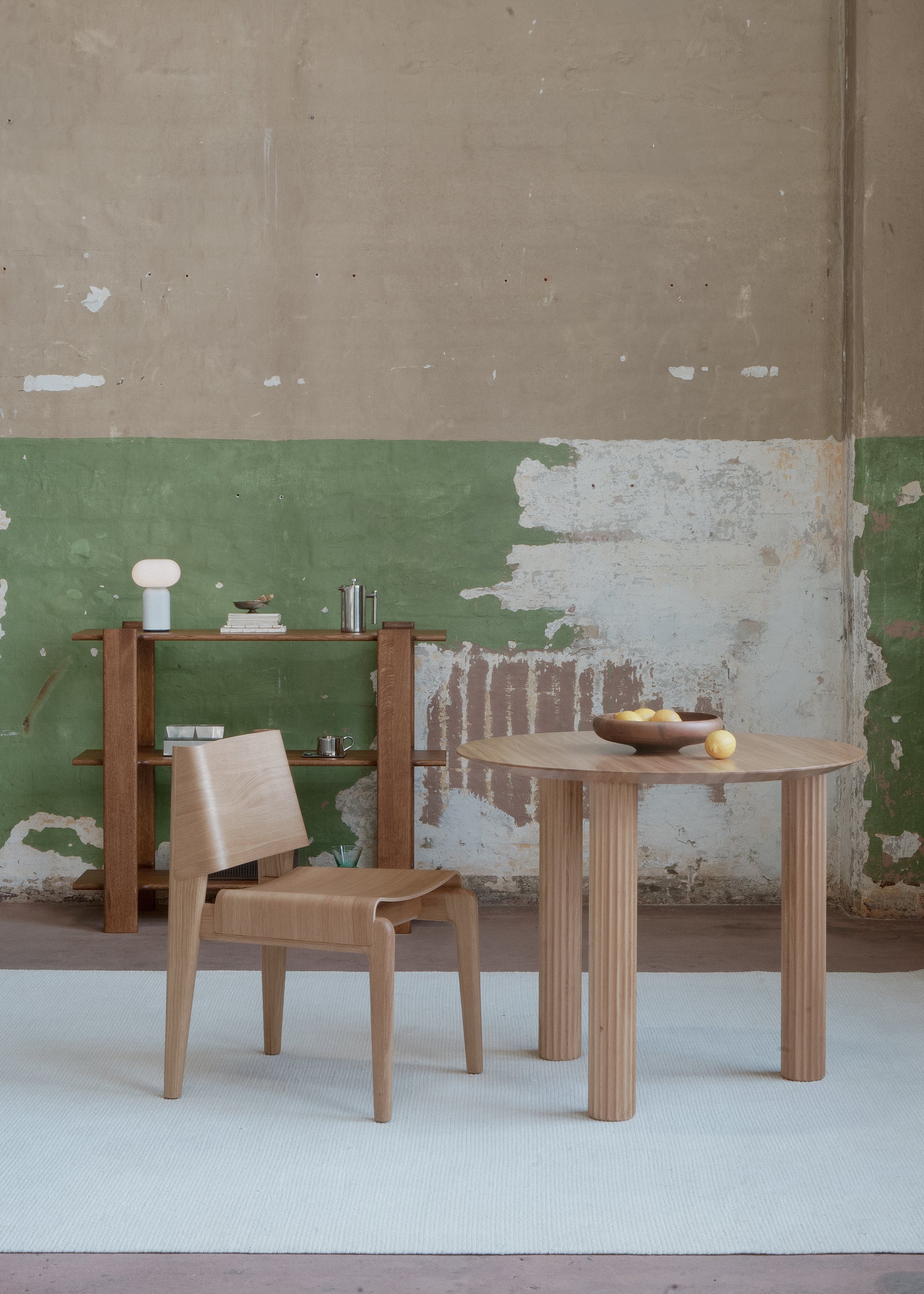 UNDIA Chair Burgundy Oak Wood