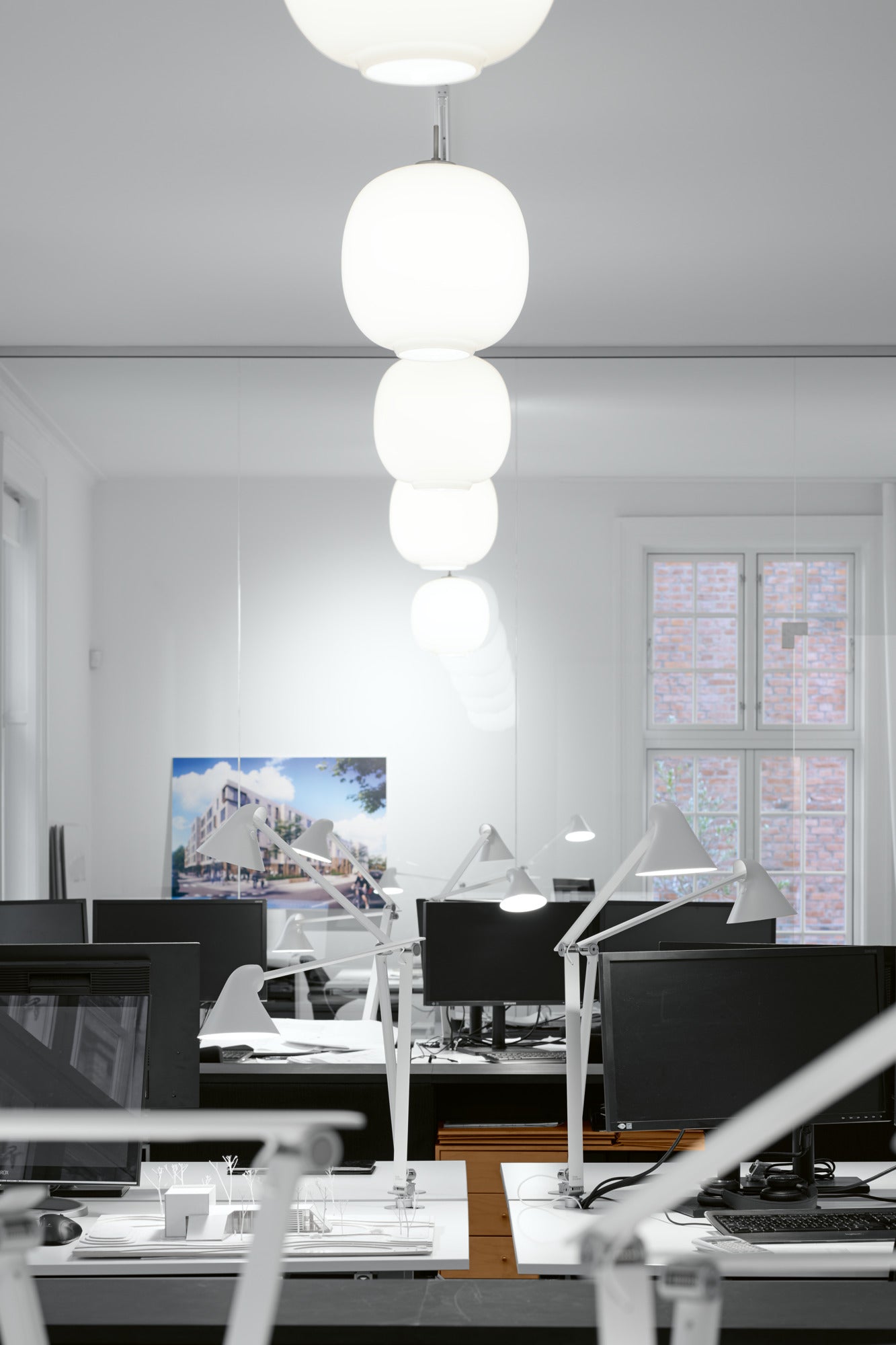 NJP table lamp white