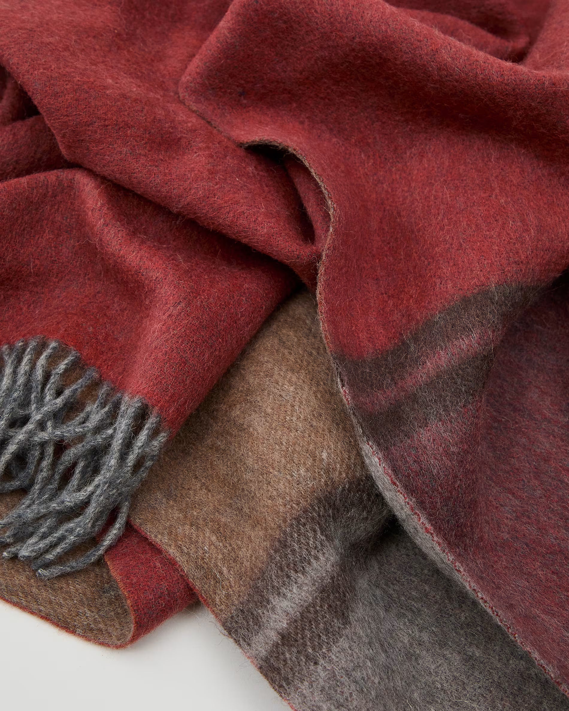ZUNARA double-sided wool rug