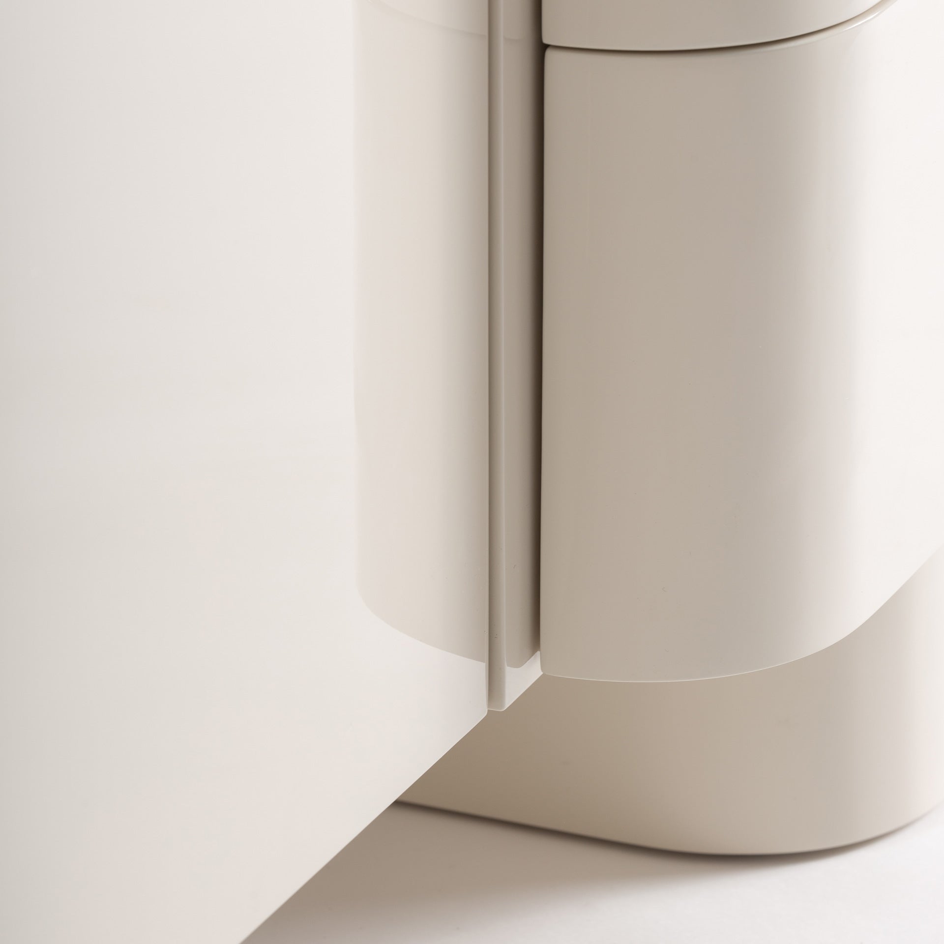 HATON Chest of Drawers Broken White