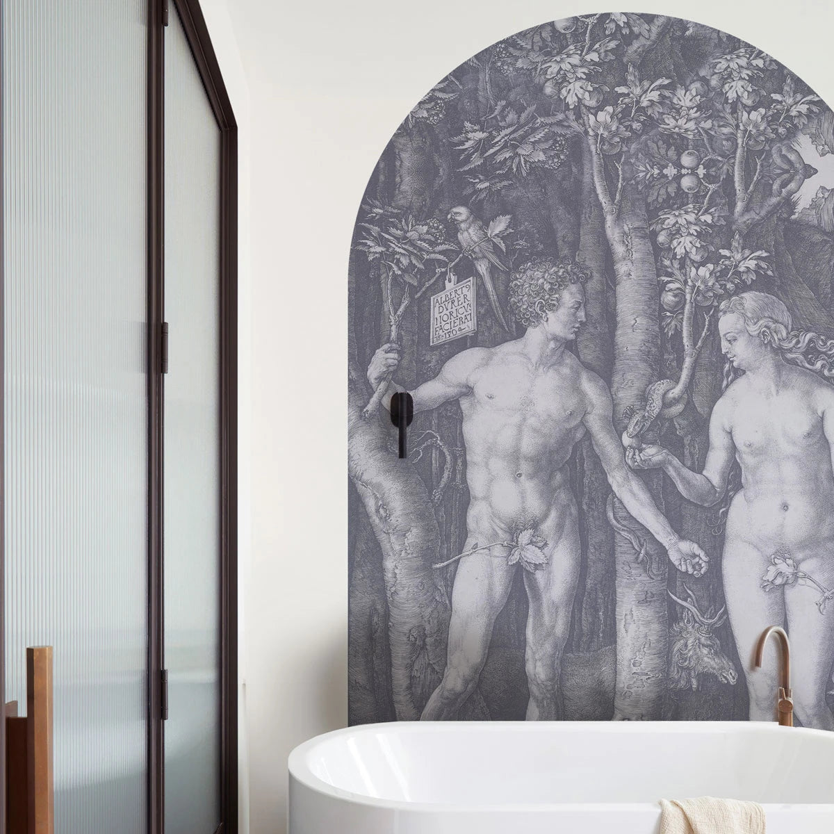 Bogenförmige Vlies-Tapete FORBIDDEN FRUIT grau