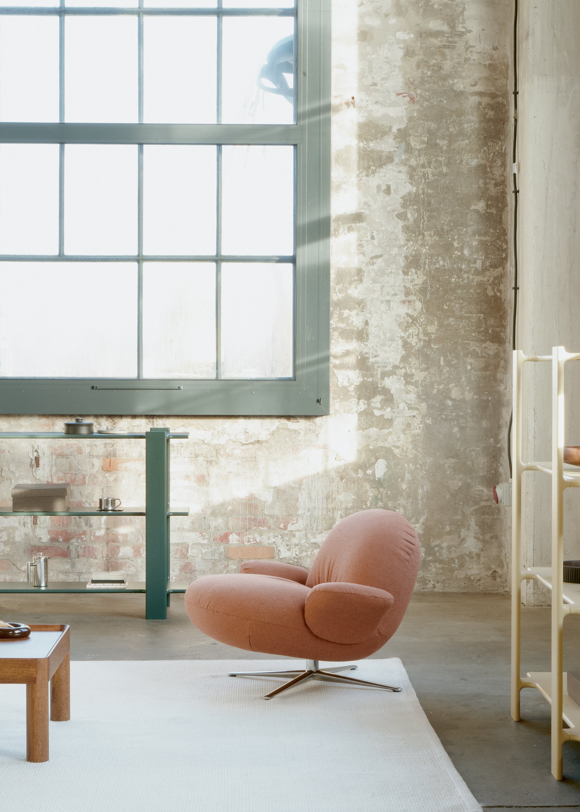 BAOZA Green Armchair with Aluminum Base