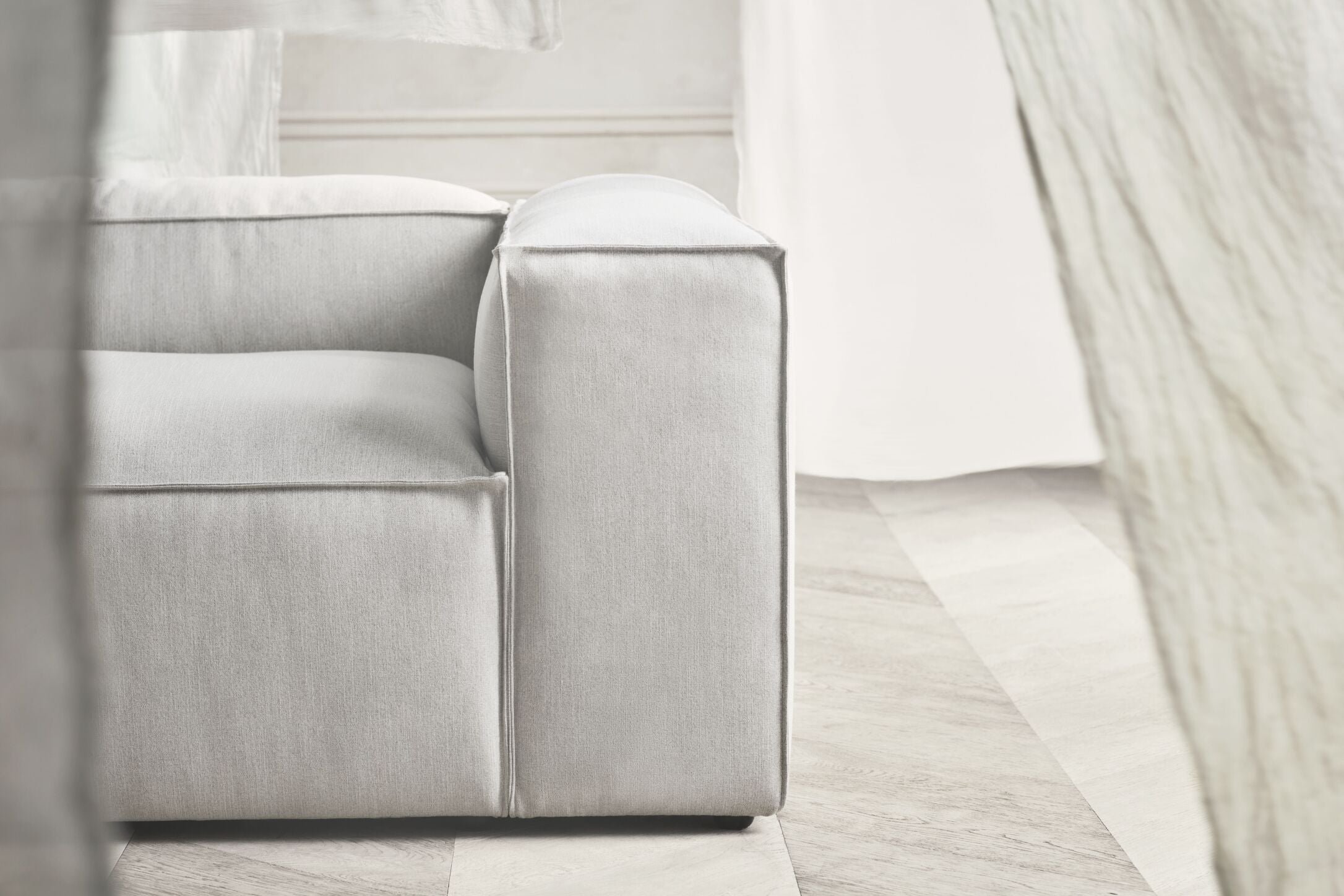 Sofa rozkładana COSIMA BED tapicerowany