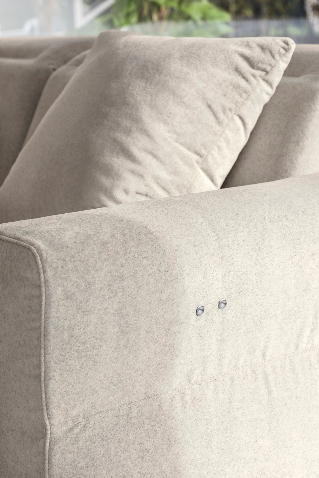 Rechtsseitige Eckcouch NORMA gepolstert