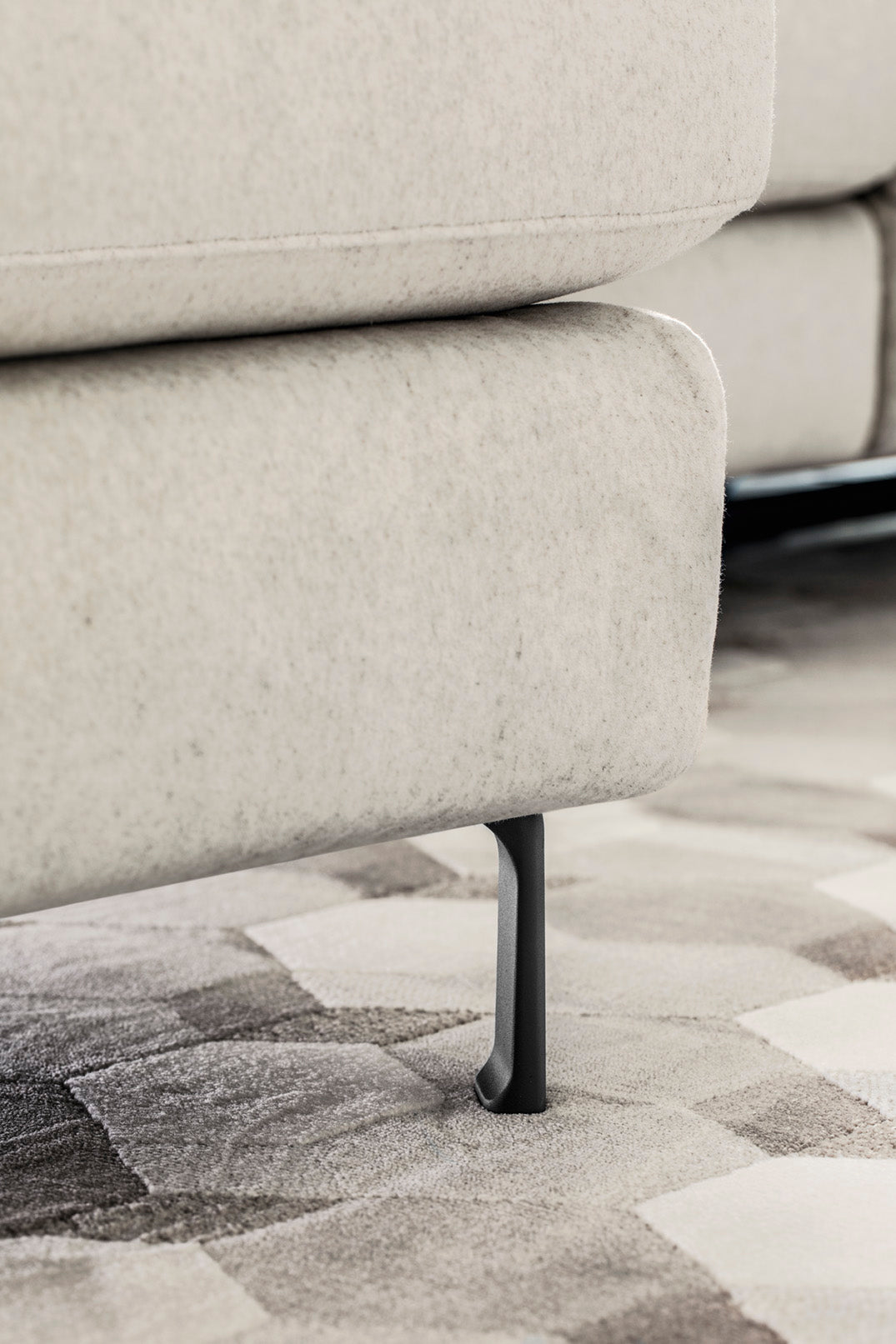 Rechtsseitige Eckcouch NORMA gepolstert