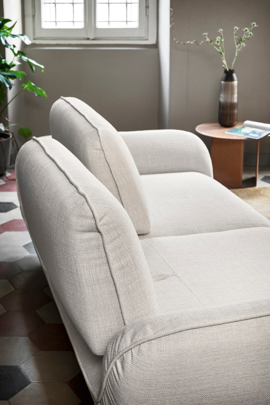 Sofa 2-osobowa FAVOLA tapicerowana