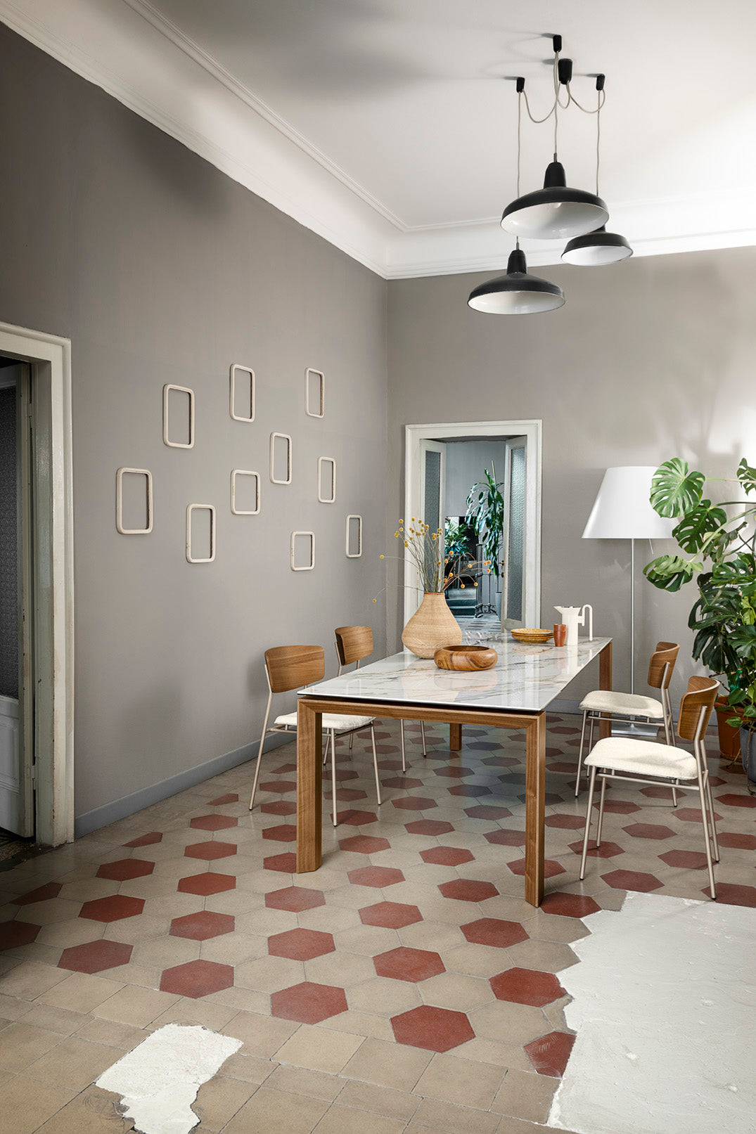 Extendable table OMNIA walnut wood